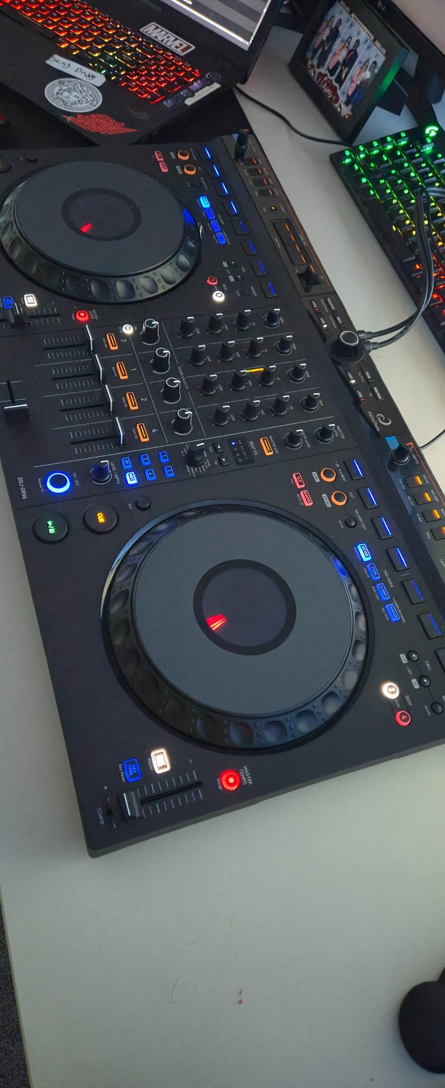 AlphaTheta DDJ-GRV6 4-Channel DJ Controller, Groove Circuit, Black | Club-Standard Layout, Full-Size Jog Wheels customer photo 1