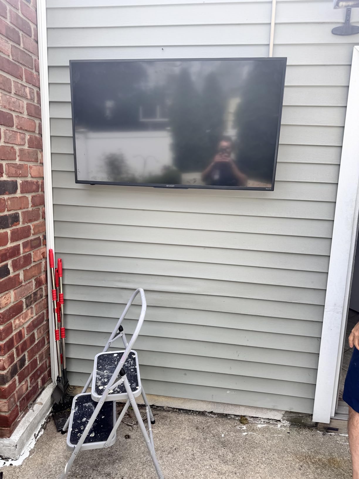 USX MOUNT Full Motion TV Wall Mount for Large TVs 42-97 Inch up to 150 lbs customer photo 1
