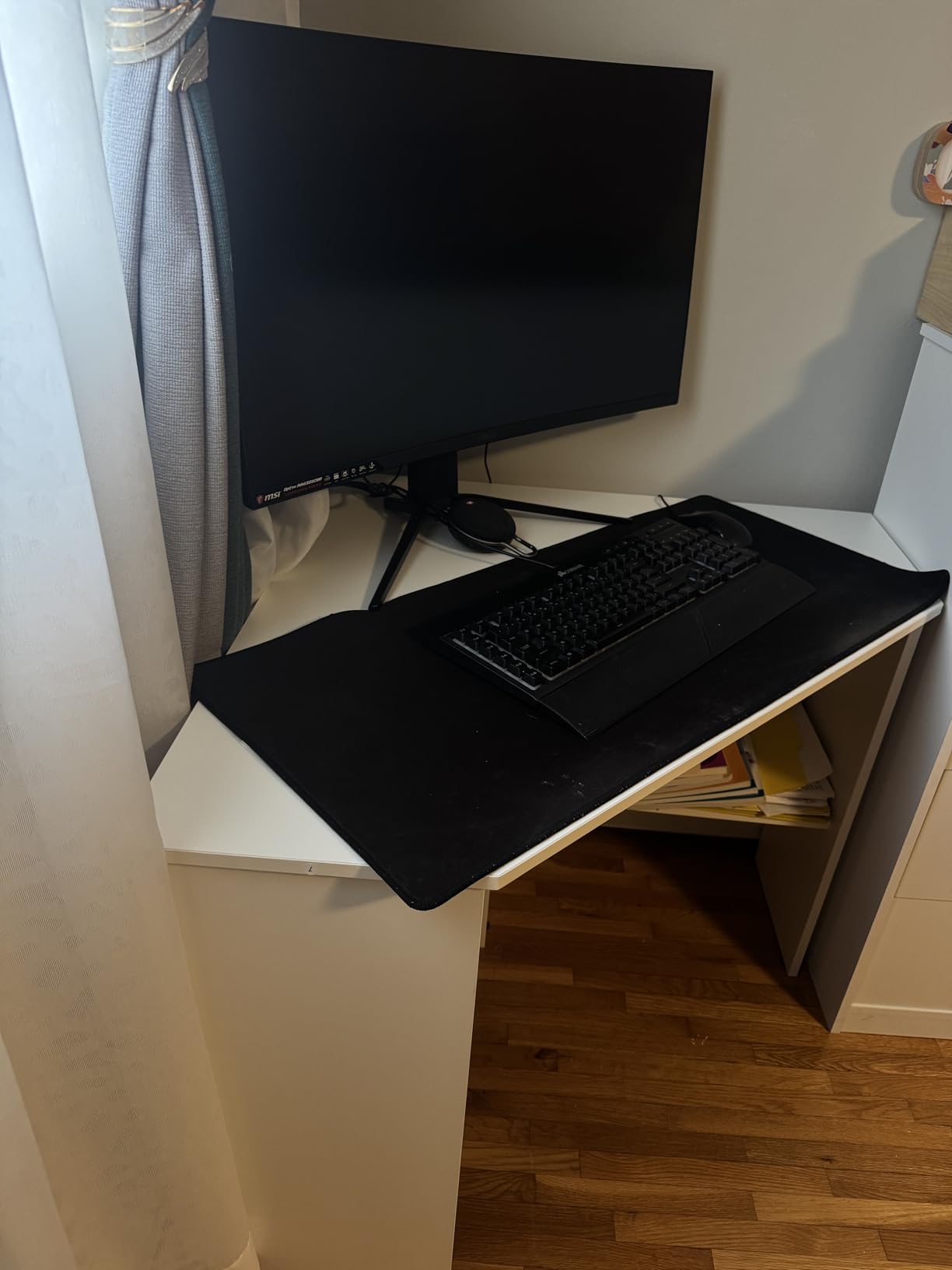 Moccha Corner Desk, Space-Saving Computer Desk for Small Spaces, Vanity Desk with Storage Shelves & 2 Cable Holes, for Home Office, Living Room, Bedroom (White) customer photo 1
