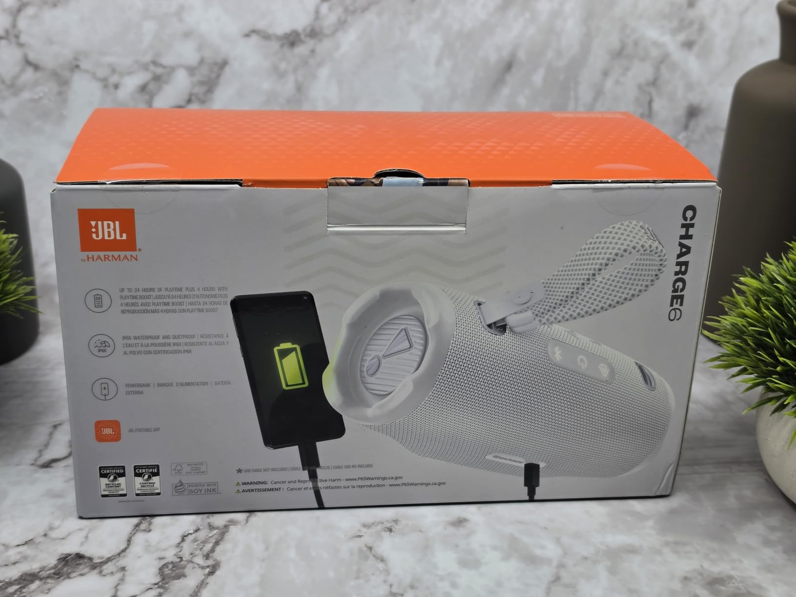 JBL Charge 6 - Portable Waterproof & Drop-Proof Bluetooth Speaker, Bold JBL Pro Sound with AI Sound Boost, 28Hrs of Playtime, Built-in powerbank & Comes with a Sturdy/Removable Carrying Strap (Black) customer photo 1
