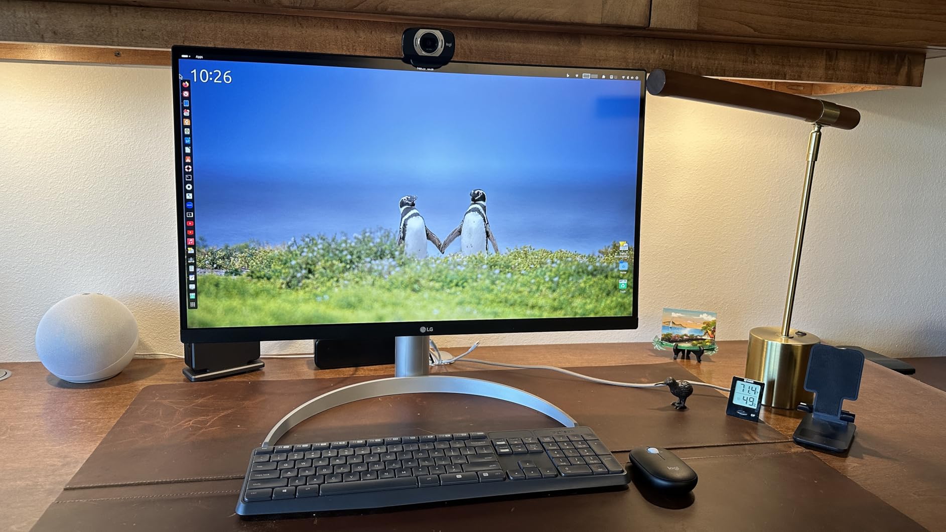 LG 27UP850K-W 27-inch Ultrafine 4K UHD IPS Monitor, White | 60Hz, DisplayHDR 400, USB Type-C 90W PD, Tilt/Height/Pivot Adjustable Stand, Built-in Speaker customer photo 1