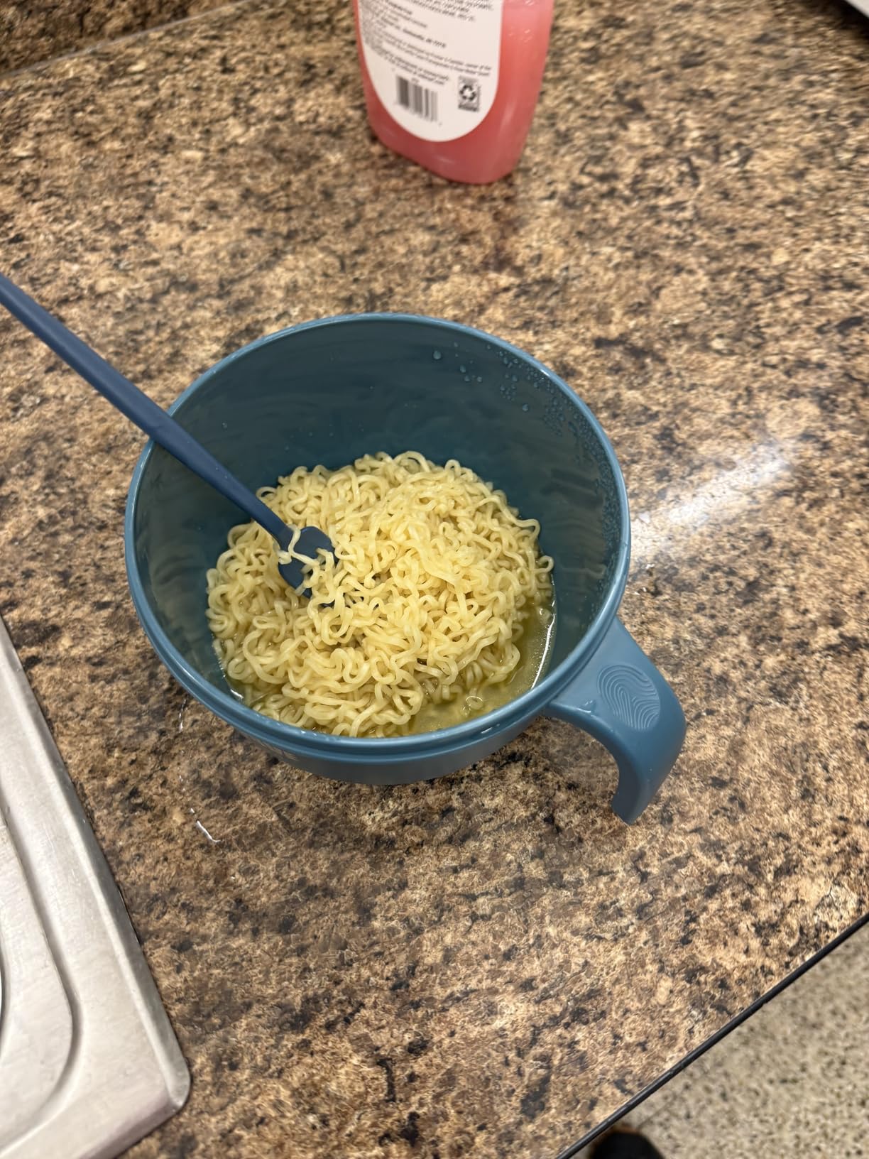 Layron Large Ramen Bowl, Ramen Noodle Bowls Microwavable 45 oz, Ramen Cooker, Microwave Pasta Cooker, Ramen Bowl Microwave Gift for College Boys Girls Male Female Dorm Room (blue) customer photo 2