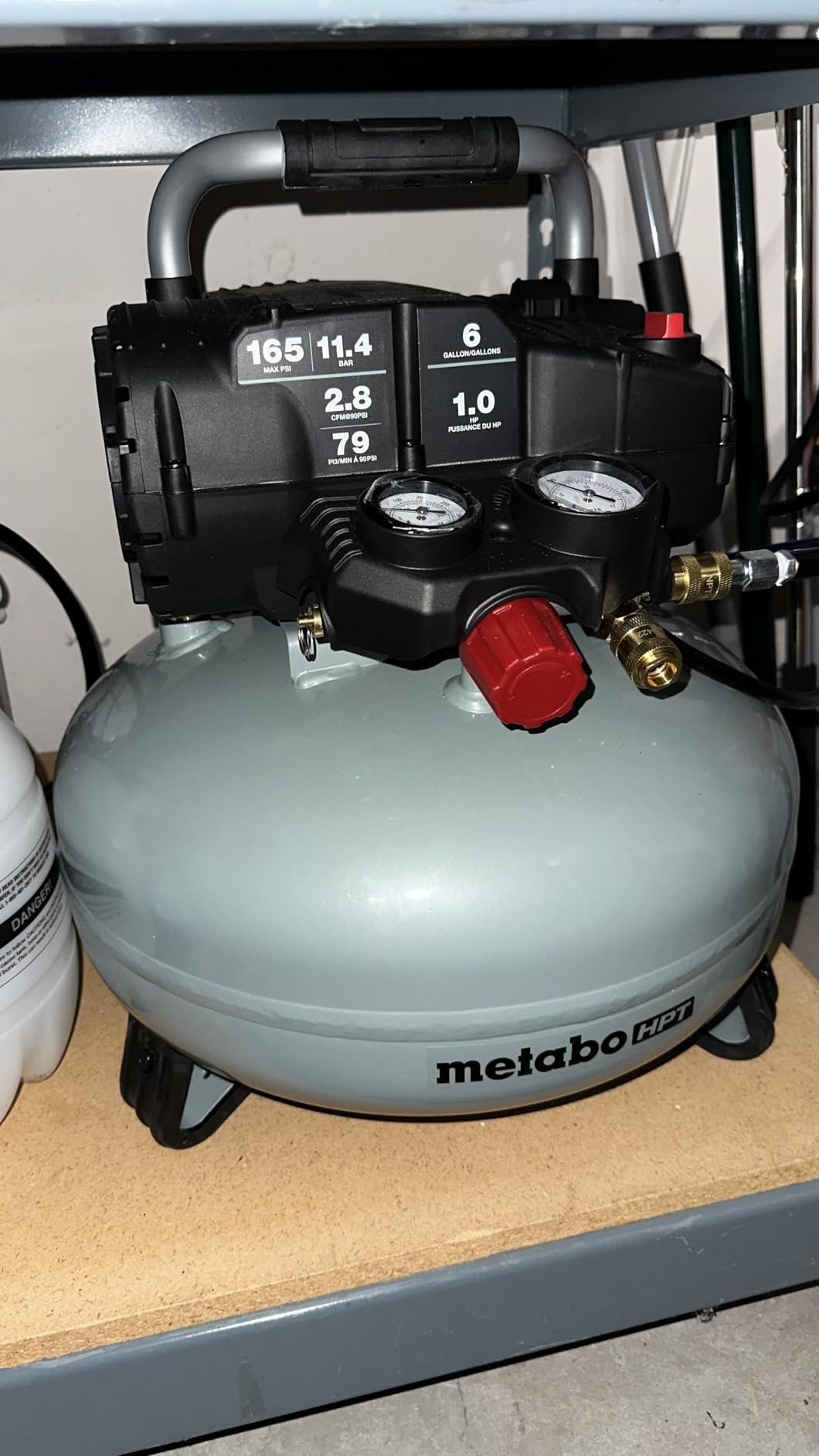 Metabo HPT Pancake Air Compressor, 6-Gallon 165PSI, Portable Air Compressor with 1.0 HP Oil-Free High Efficiency Motor, Lihghtweight, Quick Couplers for Fast Tool Changes, EC711S customer photo 1