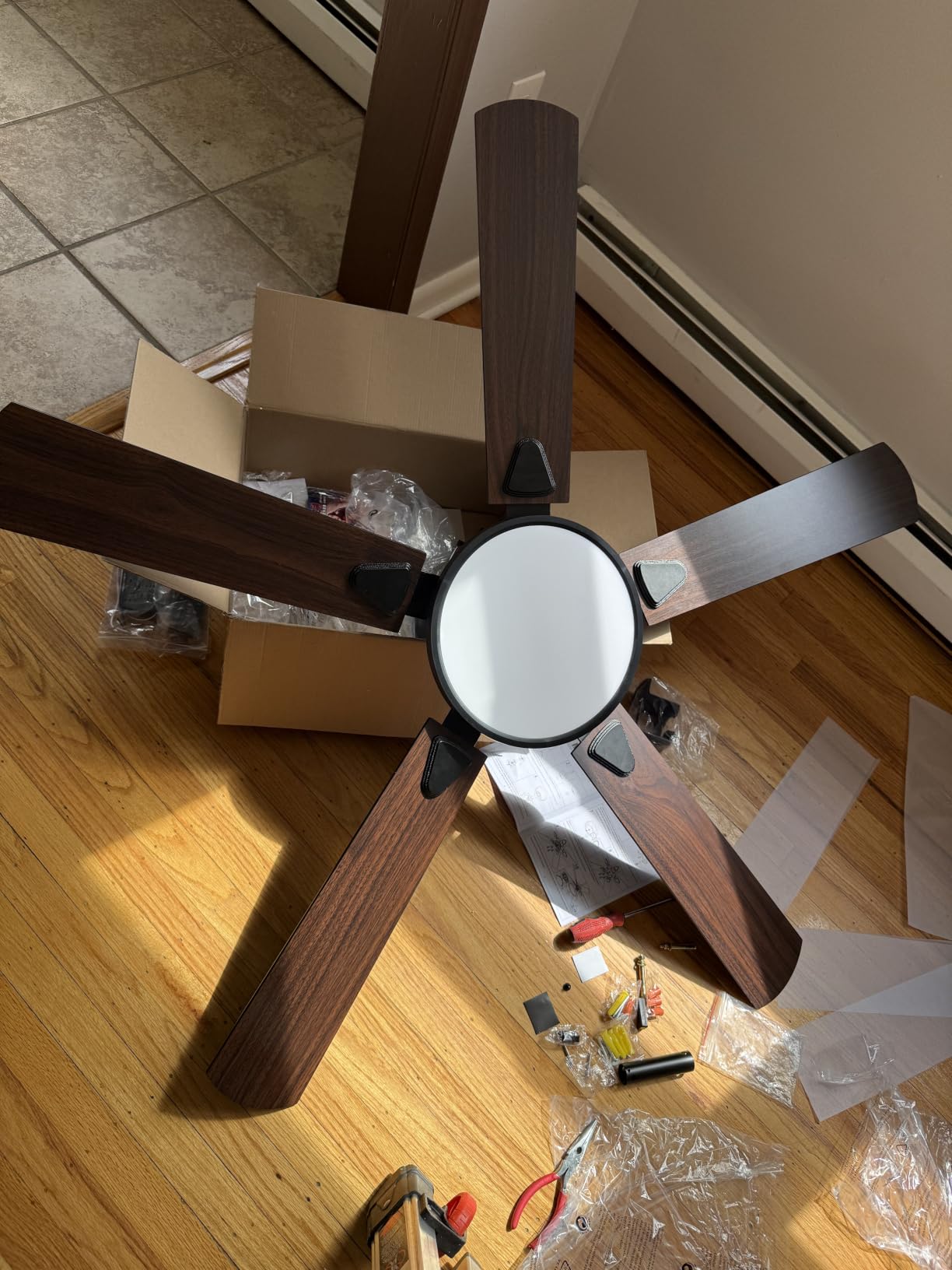 OJX Ceiling Fans with Lights, 52 inch Ceiling fan with Light and Remote/APP Control, 3CCT, Quiet DC Reversible, Dimmable, Modern Ceiling Fan for Bedroom, Living Room, Kitchen, Indoor/Outdoor Use customer photo 1