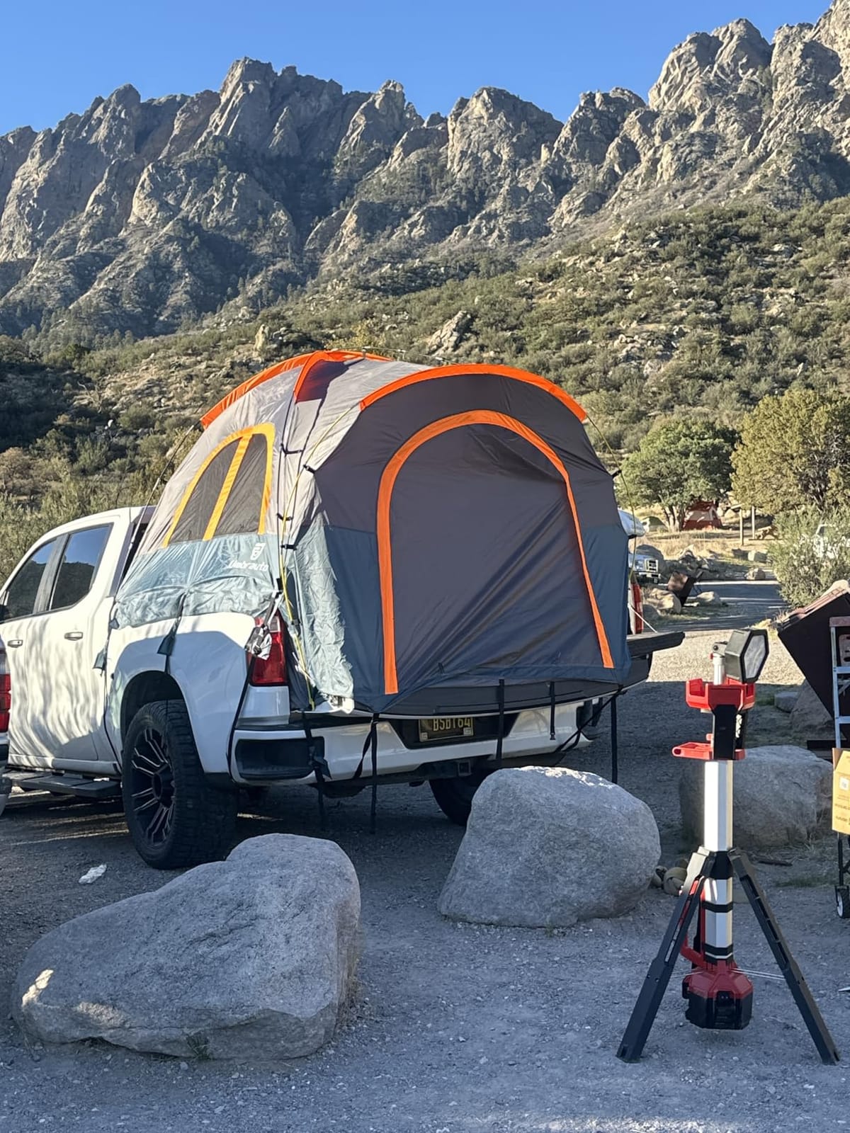 Truck Bed Tent 5.5-6ft: Easy Set Up Umburato Pickup Truck Tents for Camping, Waterproof PU3000mm Canopy for Truck Camper, Portable, Spacious for 2 Person Green customer photo 2