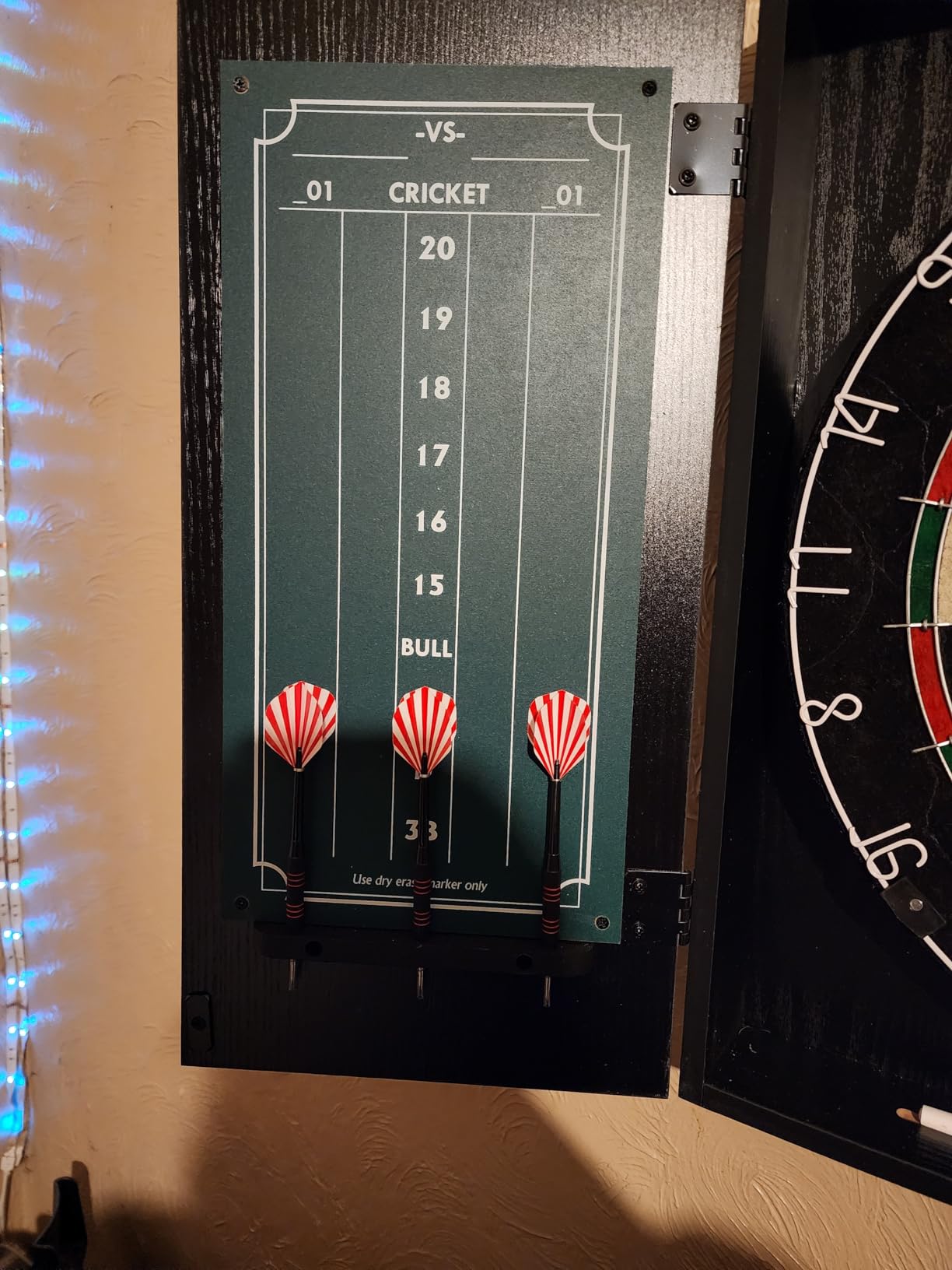 Amazon Basics Regulation Size Dartboard Cabinet Set for Adults, Black customer photo 1