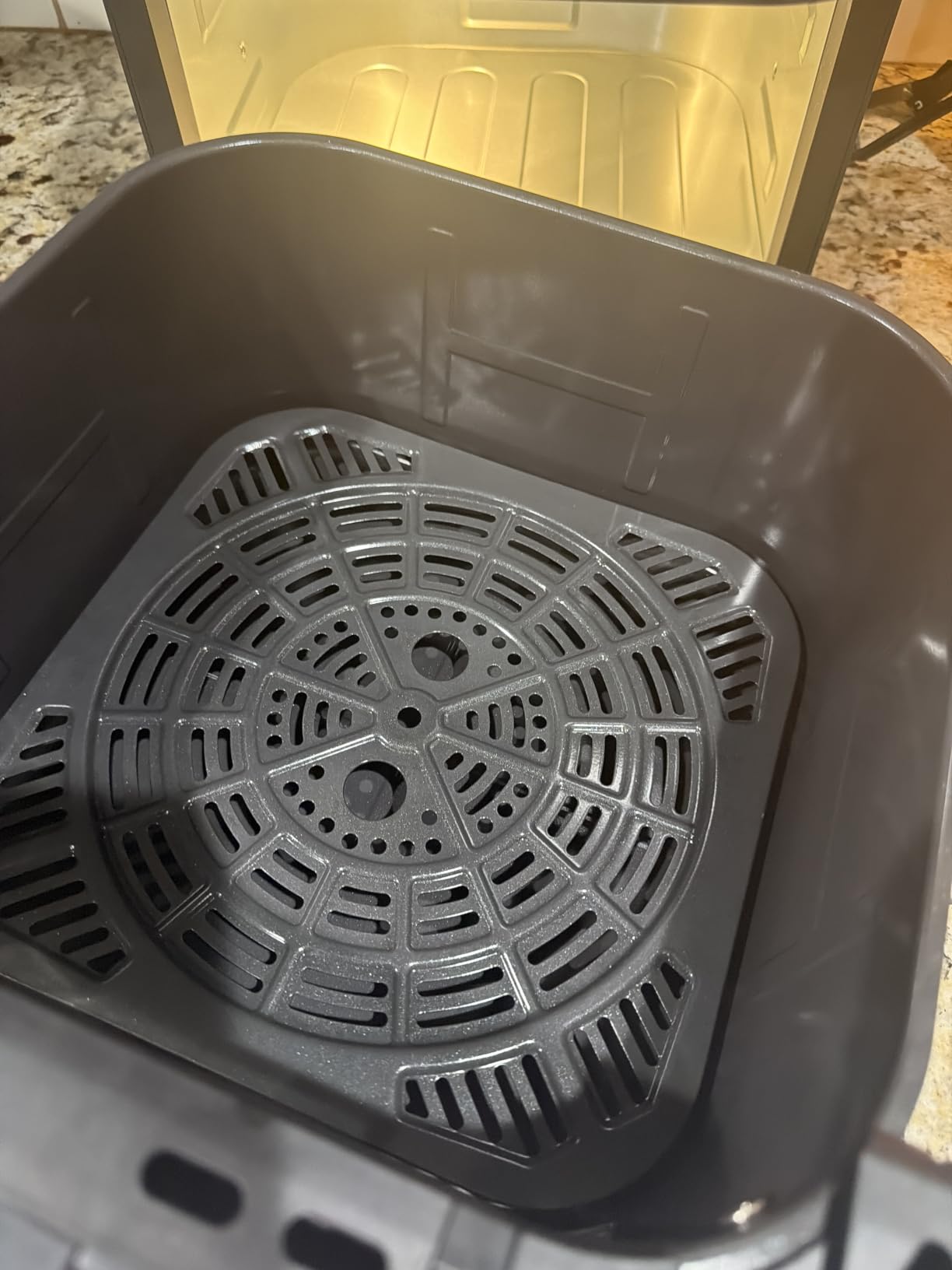 Chefman Crispinator Air Fryer 6-in-1 with 8 Qt capacity, 450°F Max Temp with TurboFry Pro Technology for Fast and Even Results, Viewing Window, Nonstick Ceramic Basket customer photo 2
