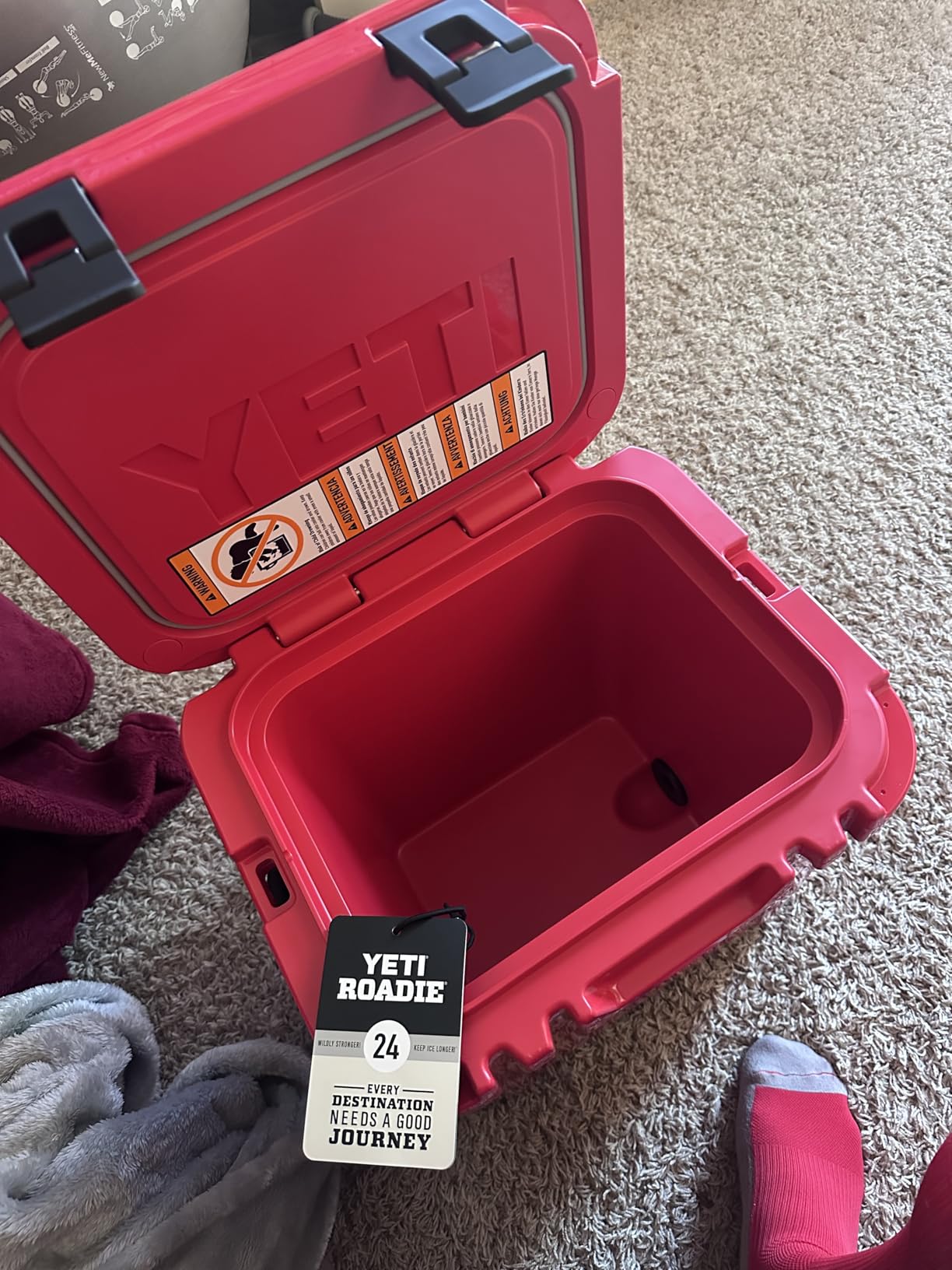 YETI Roadie 24 2.0 Hard Cooler with DoubleDuty Shoulder Strap and Drain Plug customer photo 2