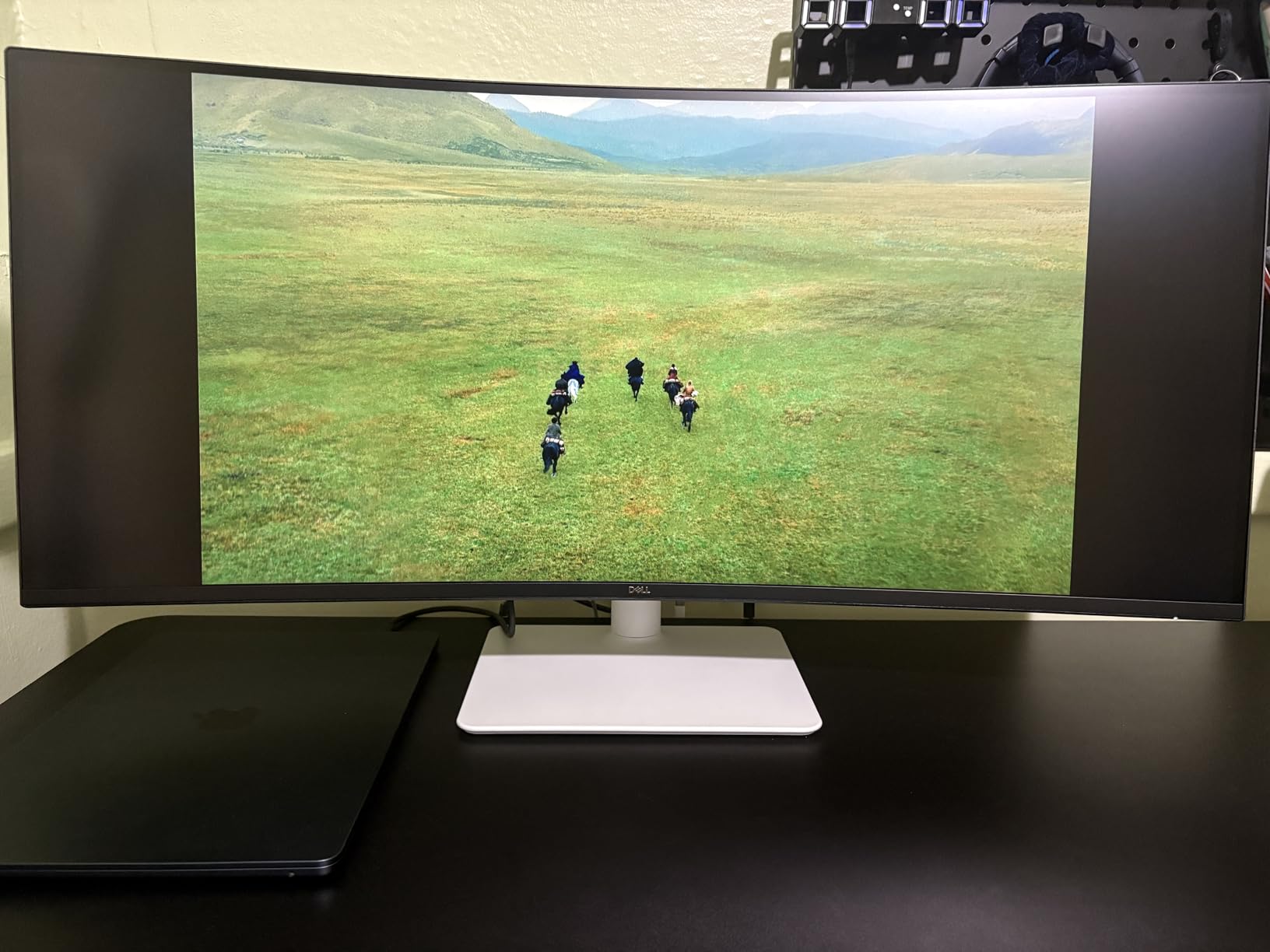 Dell 34 Monitor S3425DW, WQHD VA, 120Hz, FreeSync Premium, Eye Comfort | HDR10, Anti-Glare, 300 cd/m2 Brightness, 3,000:1 Contrast, 95% DCI-P3, 2x10W Speakers, USB-C 65W Power Delivery customer photo 2