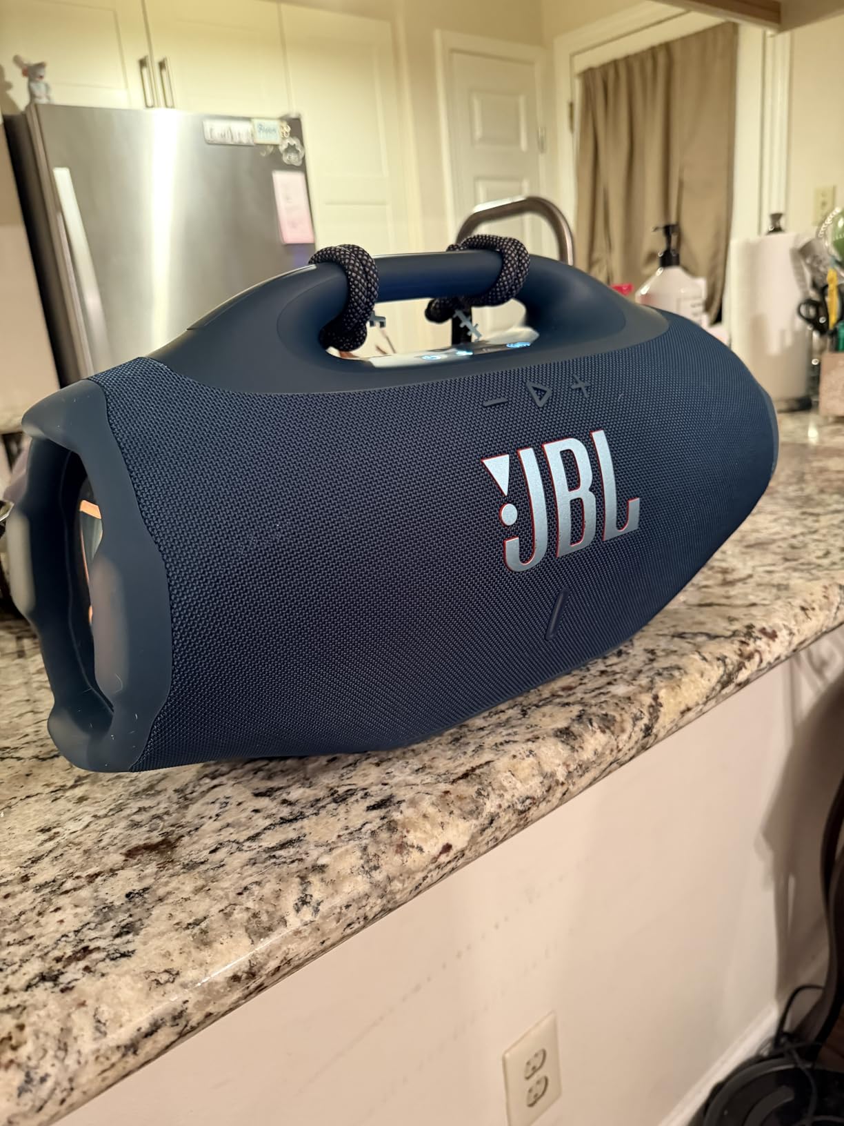 JBL Boombox 4 - Most Powerful Portable Waterproof Speaker with Massive Pro Sound, Up to 34 Hours of Playtime, & Multi-Speaker Connection by Auracast (Black) customer photo 2