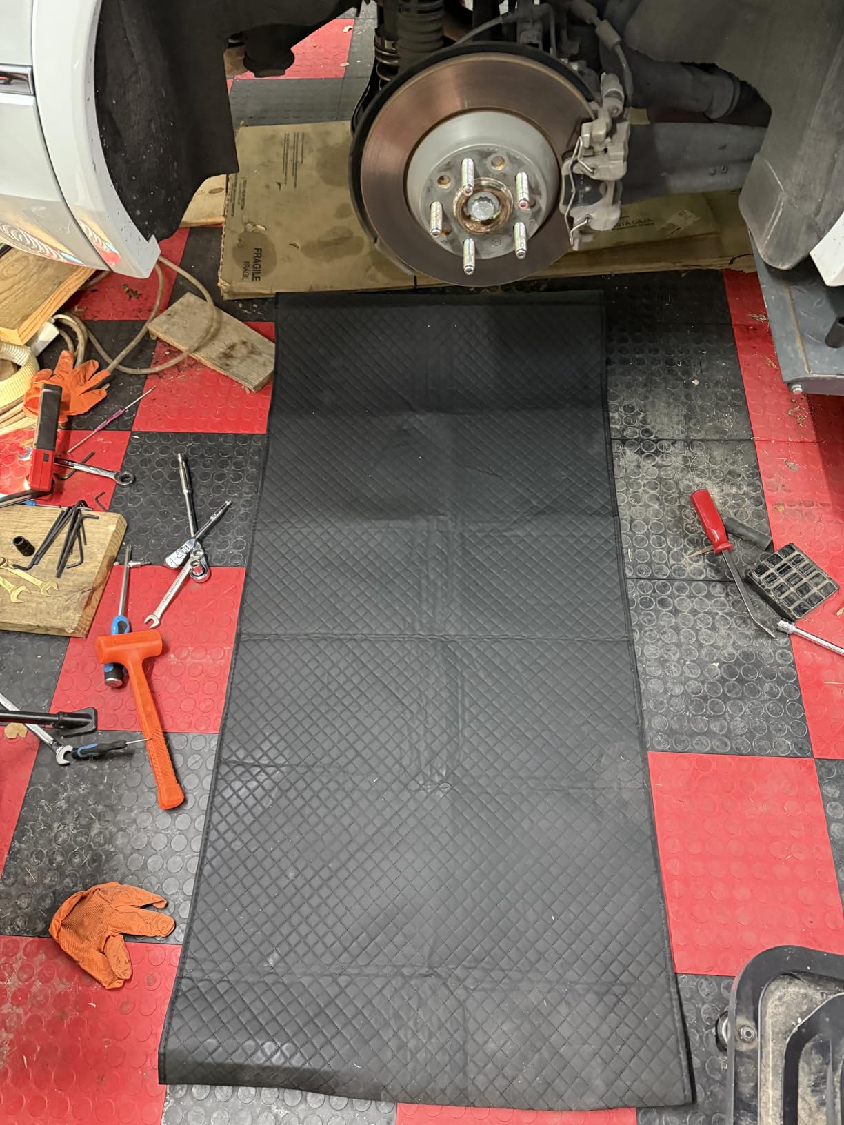 SUNCARACCL Magical Rolling Creeper Mat, Under Car Repair Pad, 60x28 Inch Mechanics Mat for Low Clearance, Automotive Creeper Mat with Portable Storage Bag, Work on All Terrains & Vehicles customer photo 1