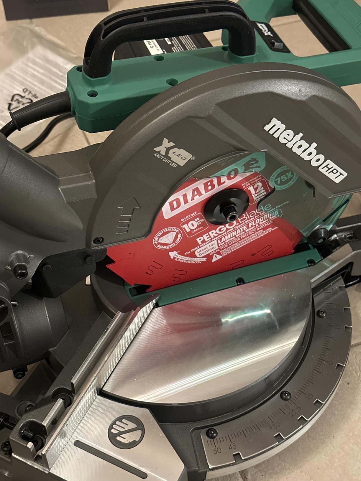 Metabo HPT 10-Inch Single Bevel Compound Miter Saw, 15-Amp Power Saw with Xact Cut Shadow Line, Precision Miter Angles, Single Bevel 0-45°, 40T TCT Miter Saw Blade, Lightweight Design, C10FCG2 customer photo 2