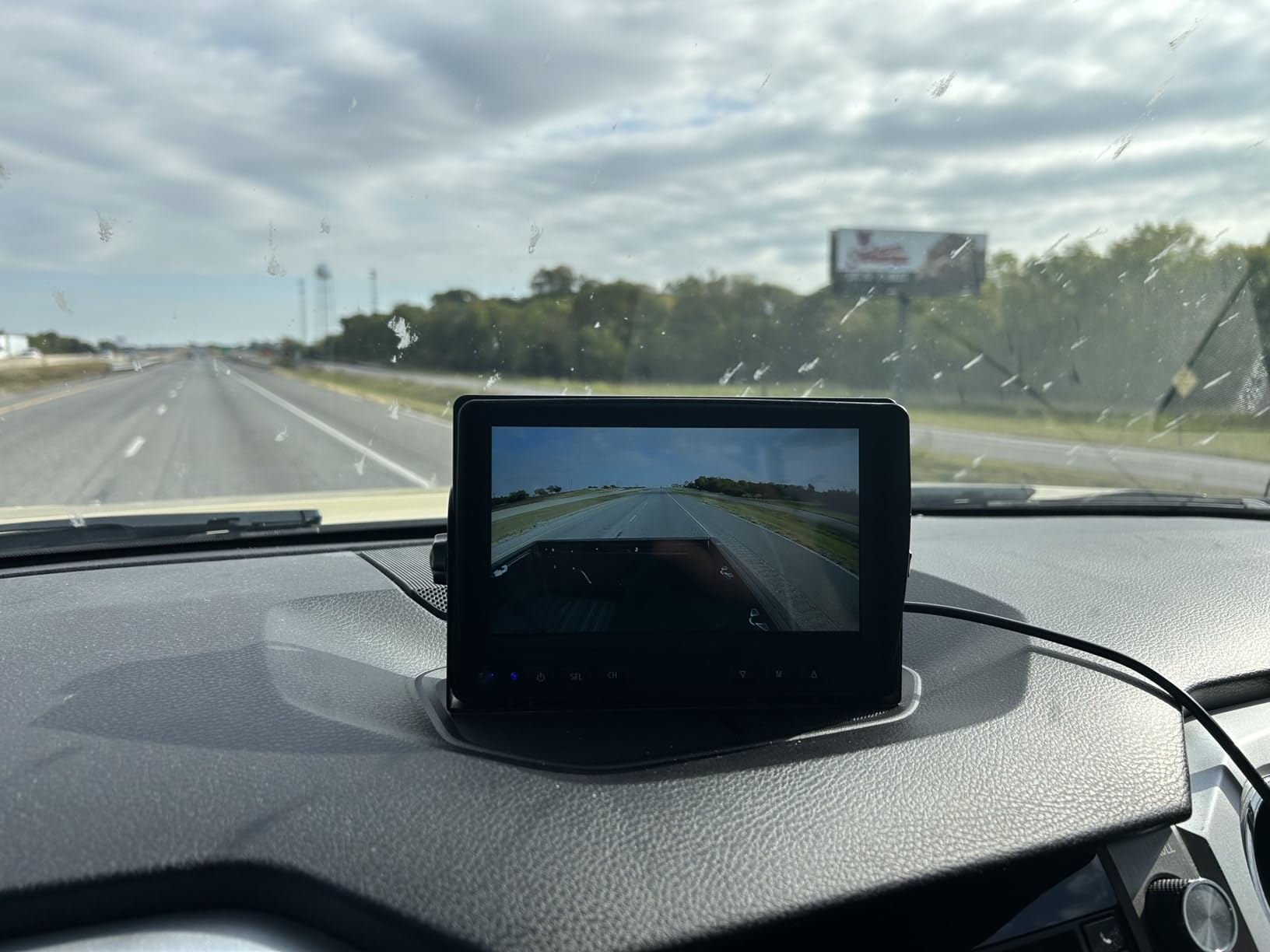 Dual RV Backup Camera for Truck - 7 Inch HD Split Screen Reverse Camera | No Delays Easy to Install IR Night Vision IP69 Waterproof Rear View Camera for Trucks, Trailers, RVs, Tractors customer photo 1