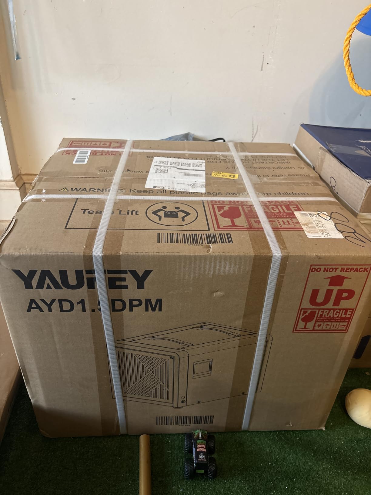 Yaufey 70 Pints Energy Star Commercial Dehumidifier with Pump for 5000 Sq. Ft. Crawl Space, Basement, Industrial, 10-90% RH Humidity Control, 24/7 Continuous Drainage, TUV Certified, 5-Year Coverage customer photo 1