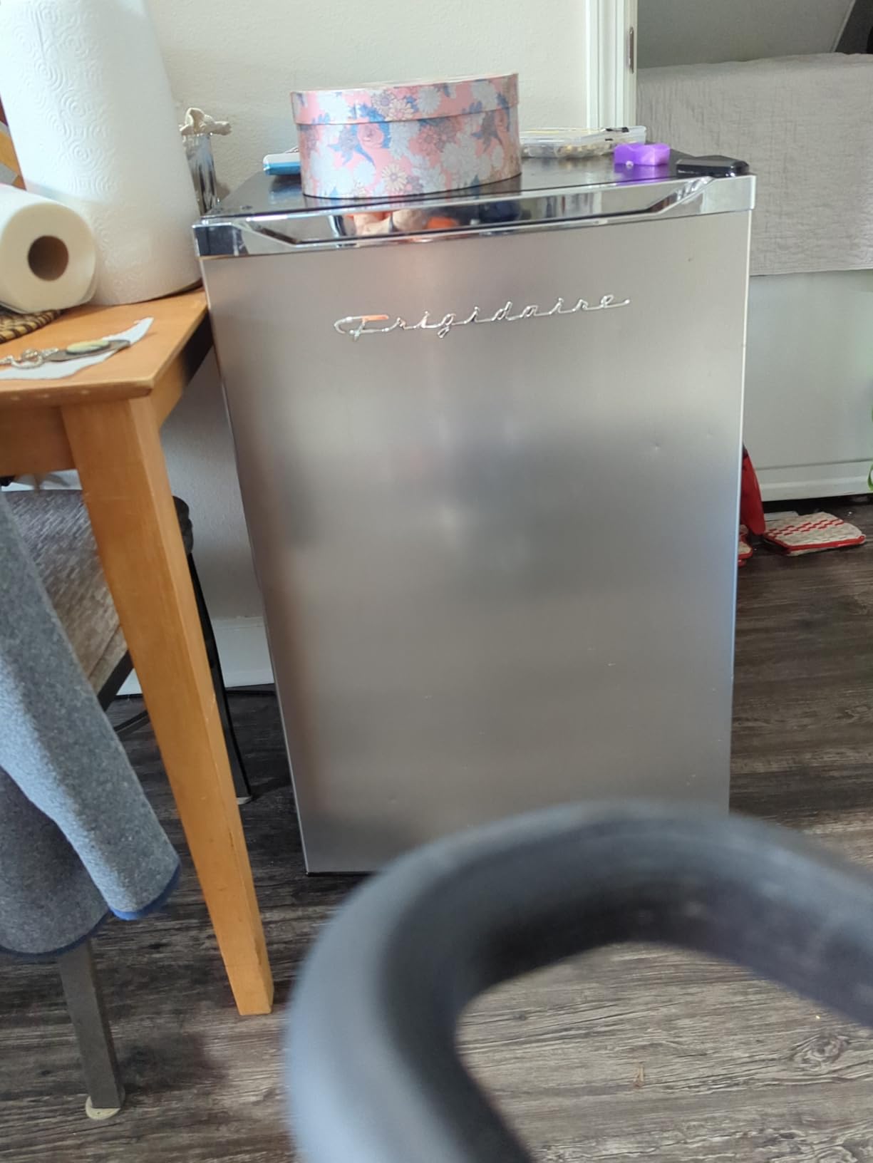 Frigidaire 10 Cu. Ft. Upright Convertible Fridge/Freezer, Reversible Door, Removable Glass Shelves, Adjustable Controls, Platinum Finish customer photo 1