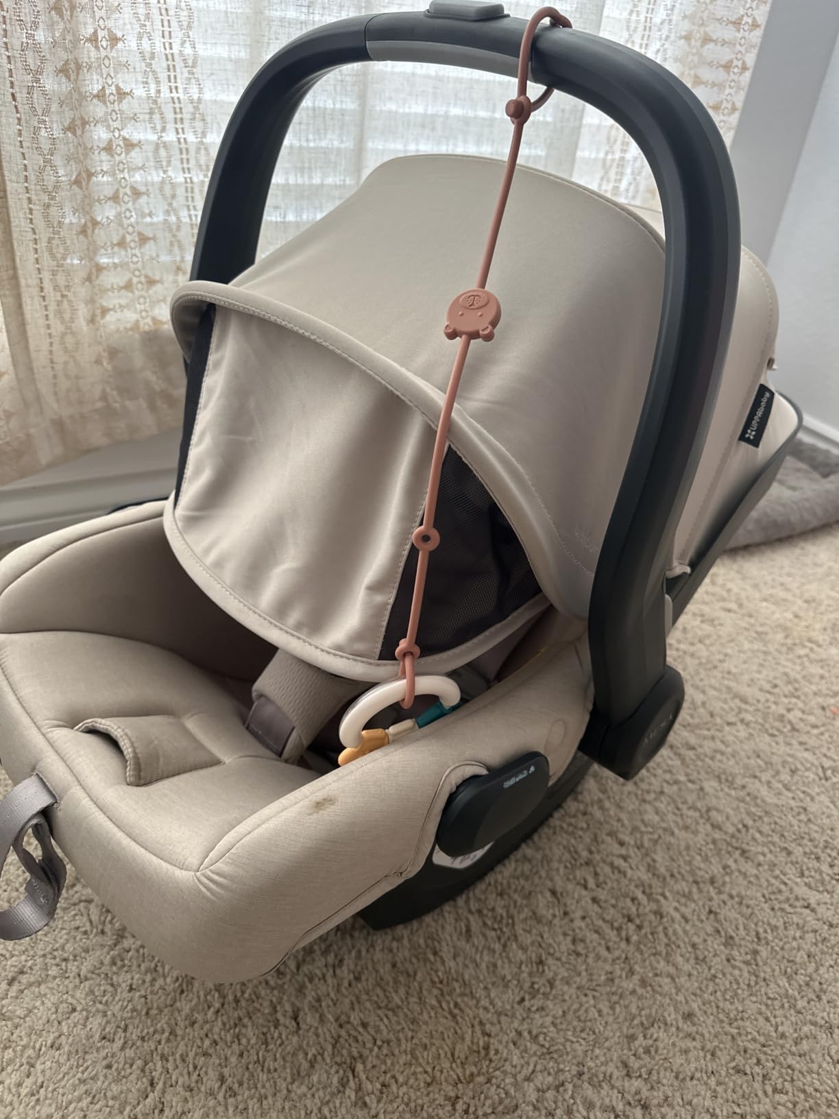 UPPAbaby Mesa V3 Infant Car Seat with Base, Insert & SmartSecure, Greyson, Suitable for infants from 4-30 lbs, No-rethread harness, 25 Headrest positions customer photo 1