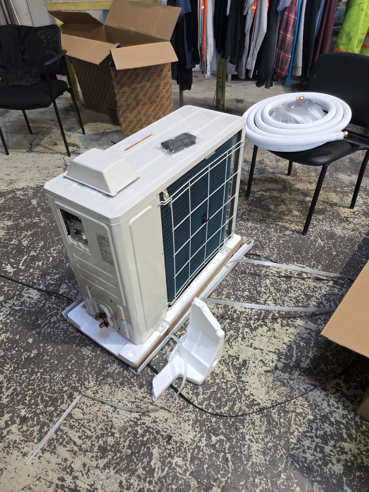SereneLife 12,000 BTU Mini Split Air Conditioner & Heat Pump 110/120V Indoor & Outdoor Wall-Mounted Units 20 SEER2 with WiFi, Installation Kit Included customer photo 1
