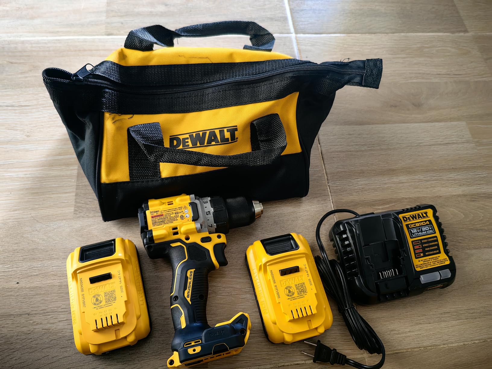 DEWALT 20V MAX XR Brushless Cordless 1/2 in. Drill Driver Kit With DEWALT POWERPACK Batteries and Charger (DCD801QQ2) customer photo 2