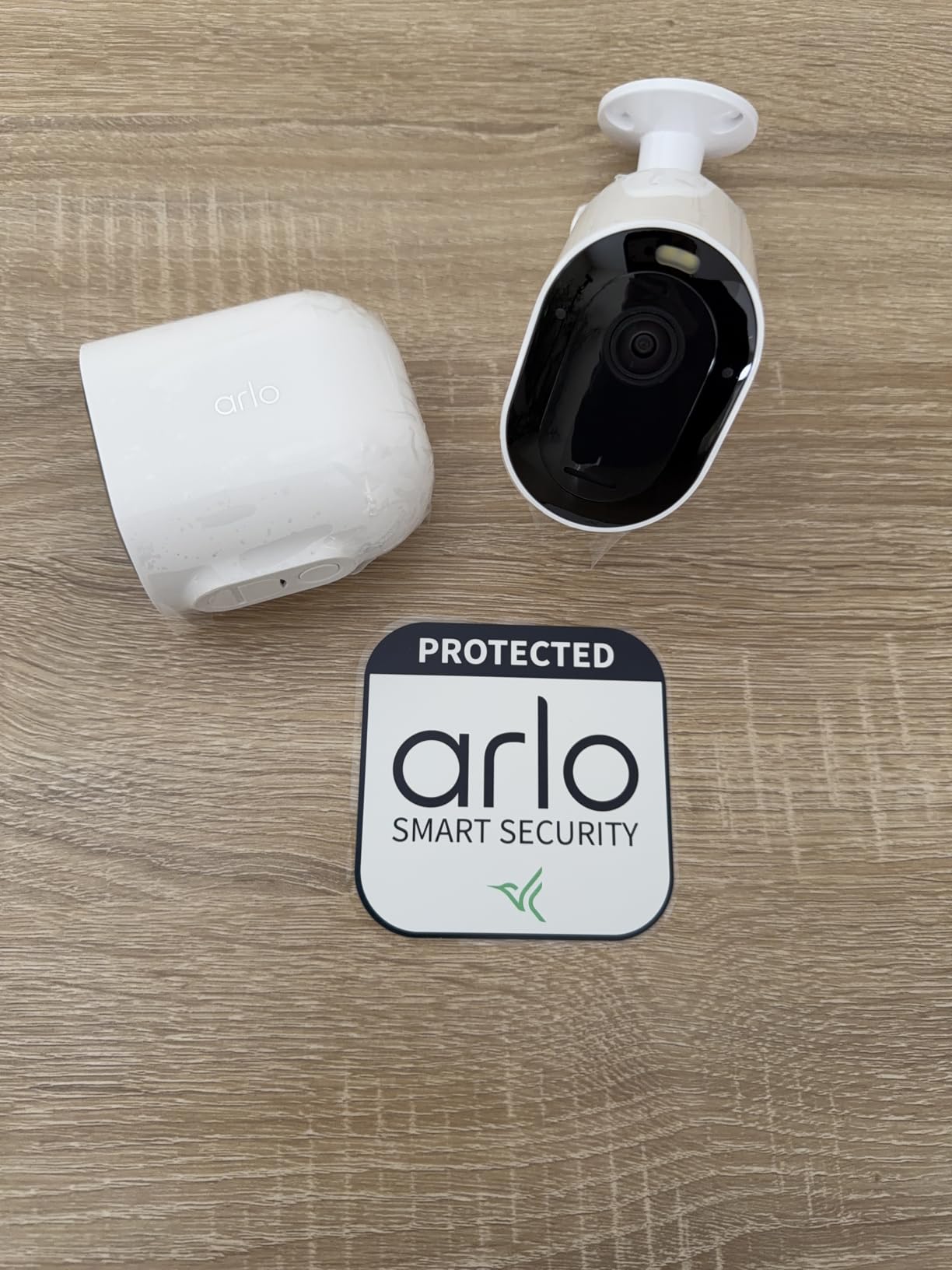 Arlo Pro Wireless Security Camera 2K HDR (6th Gen) - 4-Cam | 2K HDR video; Wireless outdoor; Rechargeable removeable battery; AI detection; Emergency Response; 1-mo Secure plan incl. customer photo 1