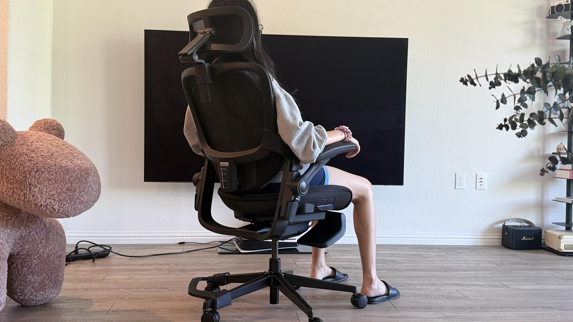 MUSSO E80 Muse Petite Ergonomic Office Chair for Women, Small Frame Adjustable Desk Chair with 3D Lumbar Support, 4D Headrest, Footrest, 90° Flip-Up Arms, 135° Recline Mesh Computer Chair customer photo 2
