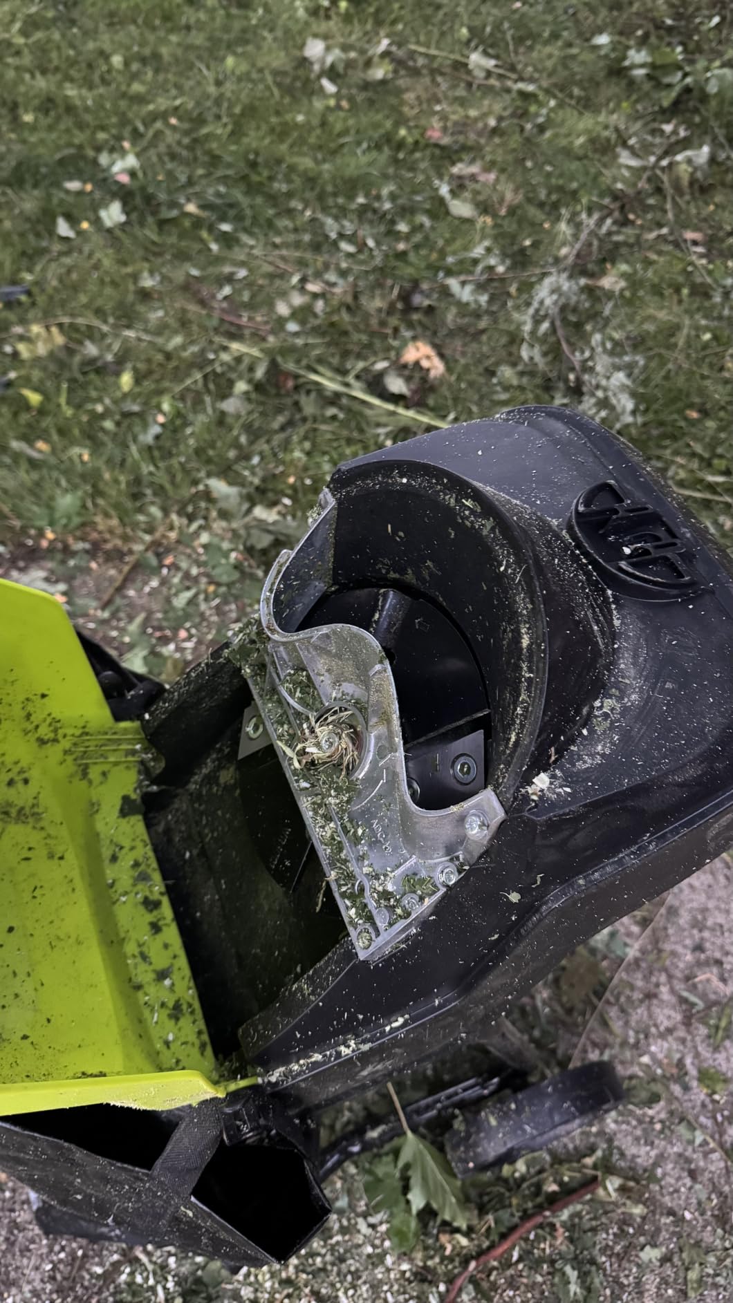 Wood Chipper, 15-Amp 1.8
