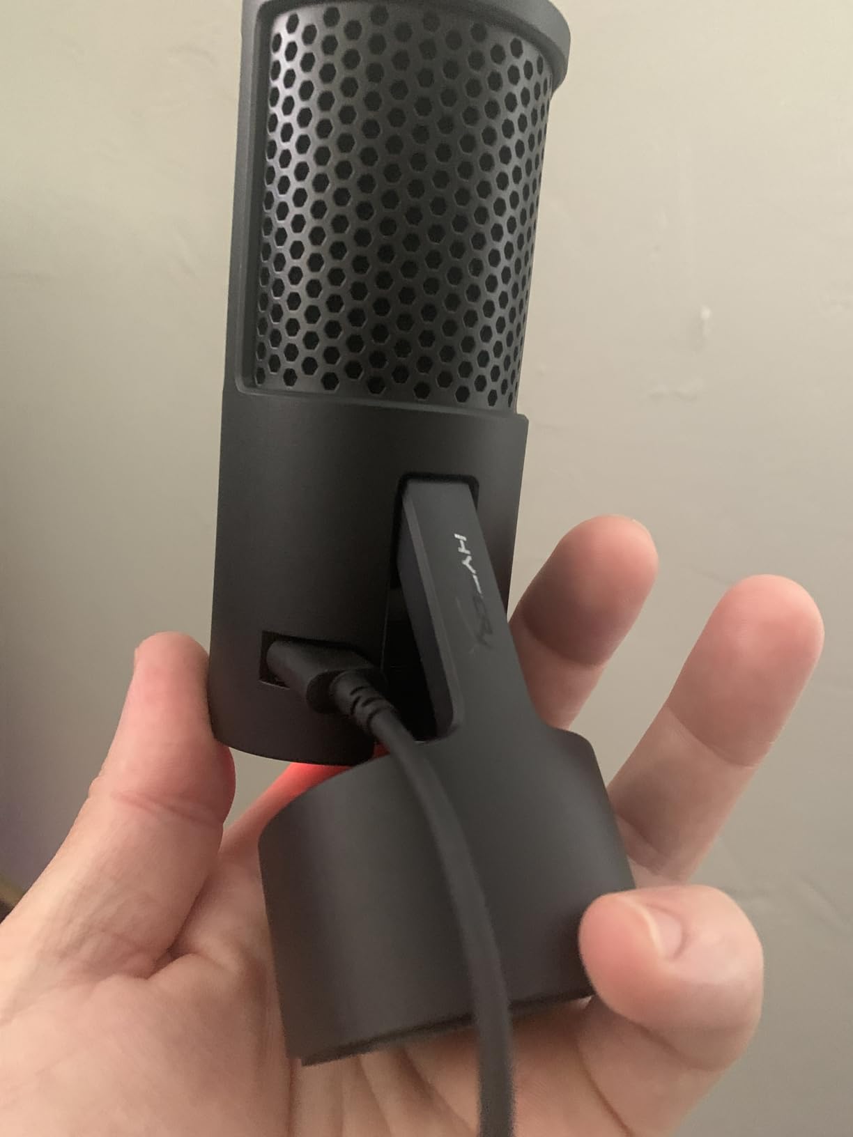 HyperX SoloCast 2 - Gaming USB Condenser Mic for PC, USB-C to USB-A, Built-in Pop Filter, Internal Shock Mount, Plug and Play, 24-bit / 96kHz, Compact Tiltable Stand - Black customer photo 2