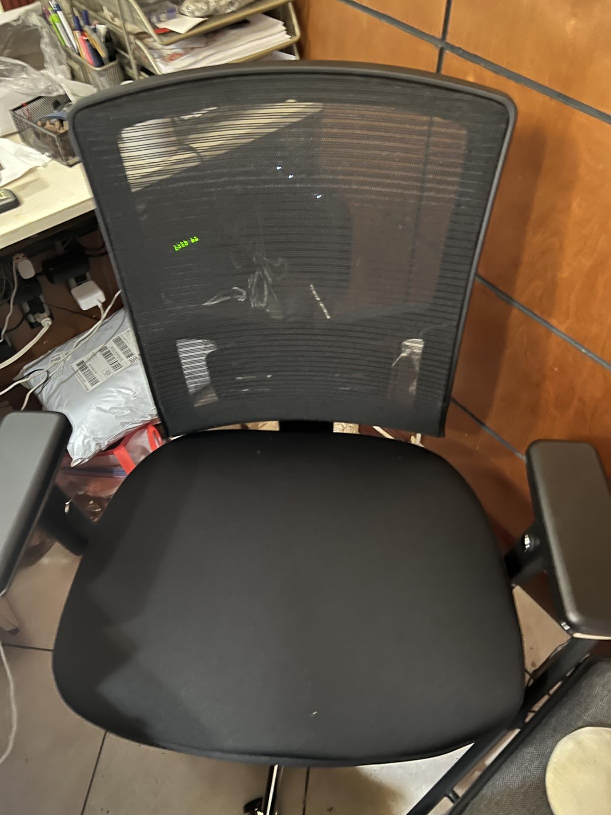 Big and Tall Office Chair 700lbs with Ergonomic Wide Thick Seat Cushion, Oversized Mesh Desk Chair with Adjustable Lumbar Support, Computer Chair with Upgraded 4D Armrests customer photo 2