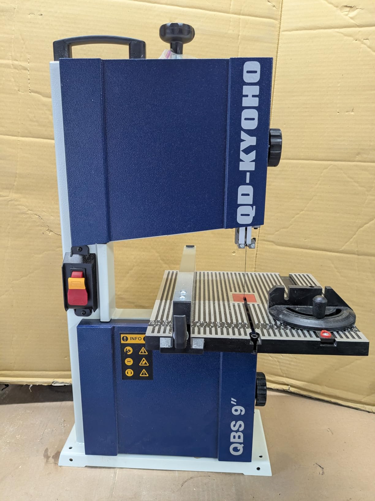 Band Saw, Portable 9-Inch Bandsaw for Woodworking, 2526 FPM Benchtop, 1/3 HP(output), 120 V 2.5-Amp Motor customer photo 2