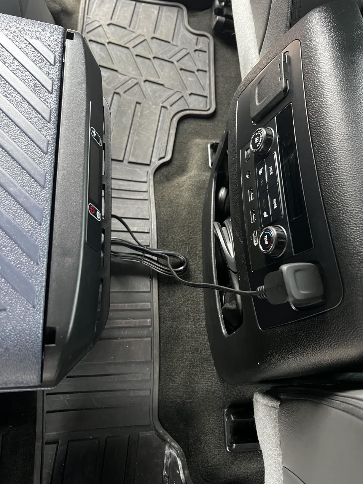 BODEGA 12 volt Car Refrigerator - 26QT Portable Freezer IPX4 Waterproof Car Fridge Electric Cooler Ultra-Quiet for Truck Van Camping Travel 12/24V DC 110~240 Volt AC, -4℉~68℉ customer photo 1