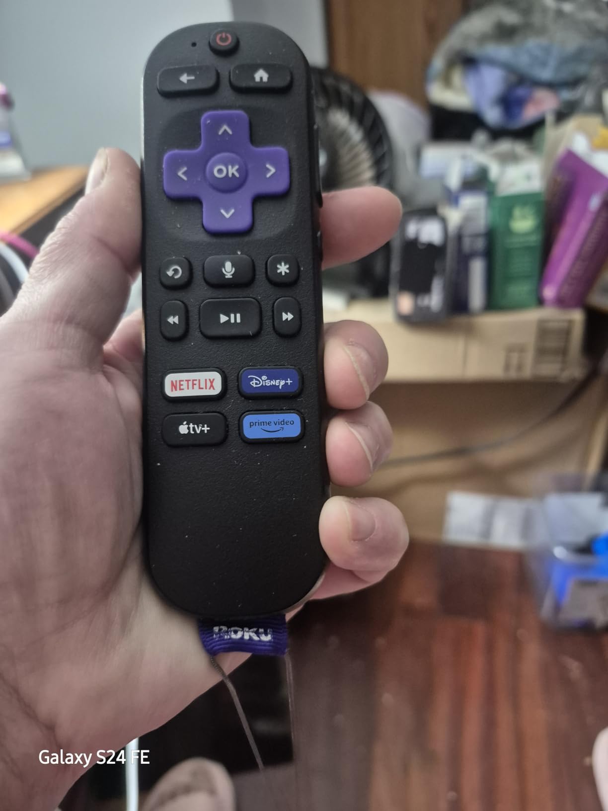 Roku 40-Inch Select Series Smart TV 2026-1080p Full HD TV - RokuTV | Flat Screen LED Television with Voice Remote, Wi-Fi & Bluetooth Headphone Mode customer photo 2