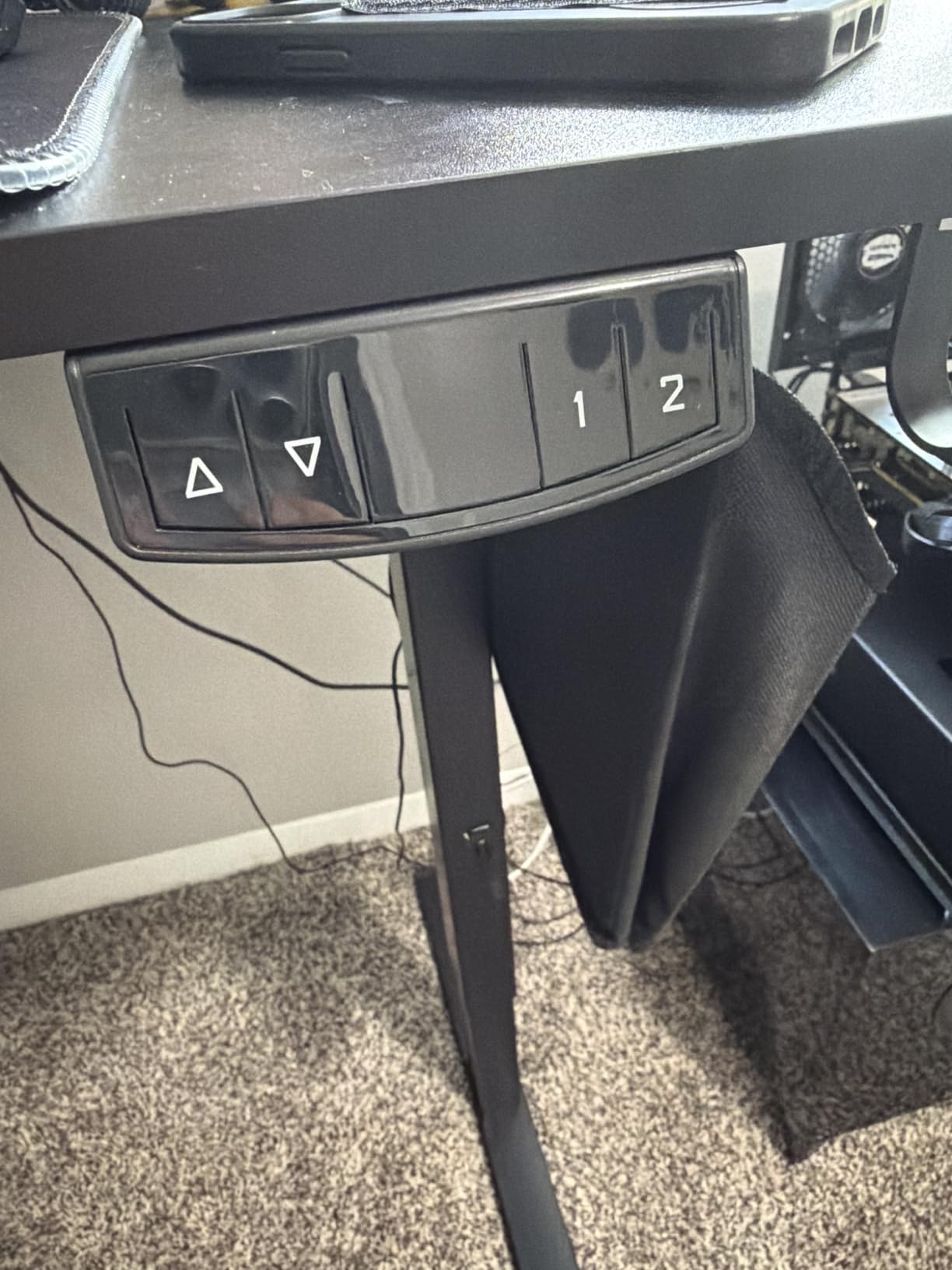Korfile L Shaped Electric Standing Desk, 63 inch Adjustable Height Sit to Stand Corner Desk with Memory Presets, Reversible Computer Table for Home Office, Work and Study, Black customer photo 1