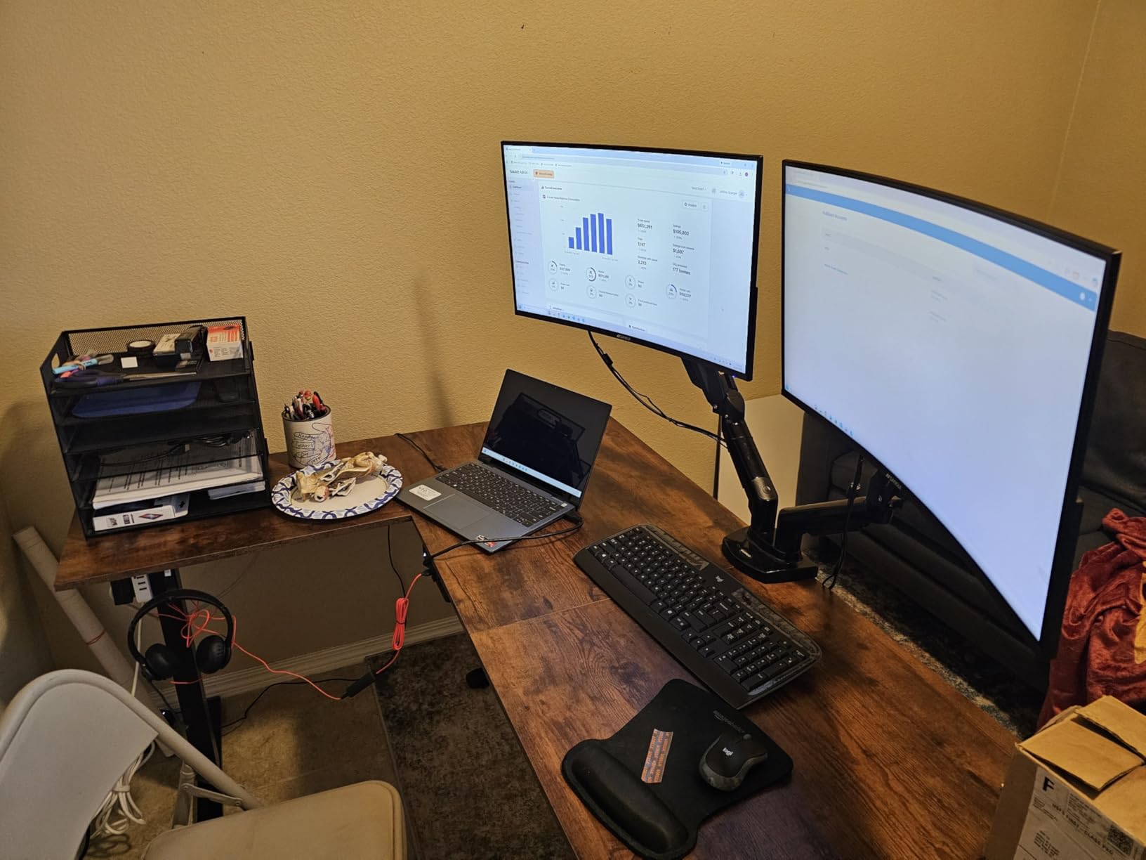 Korfile L Shaped Electric Standing Desk, 63 inch Adjustable Height Sit to Stand Corner Desk with Memory Presets, Reversible Computer Table for Home Office, Work and Study, Black customer photo 2