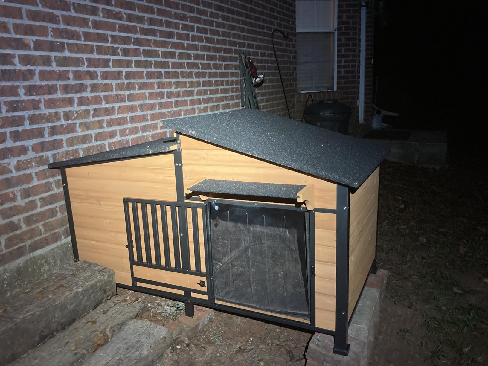 GUTINNEEN Large Heated Dog House Insulated Outdoor Weatherproof Dog Kennel with Safe Heating Pad, Chew-Proof Metal Frame, Rotatable Spill-Proof Bowl for Medium to Large Dog Breeds (Light Brown) customer photo 2