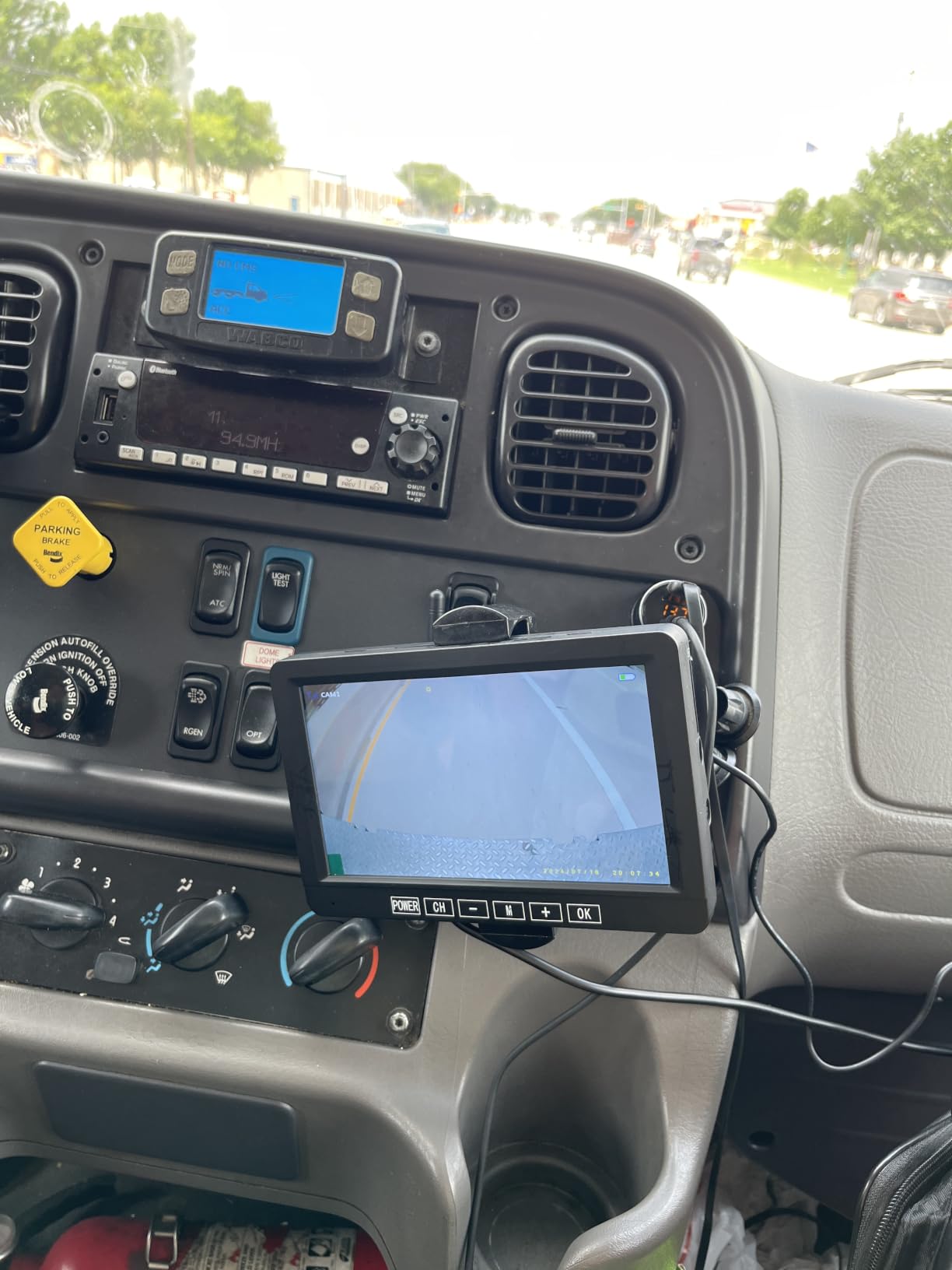 Dual Magnetic Wireless Backup Camera with 7