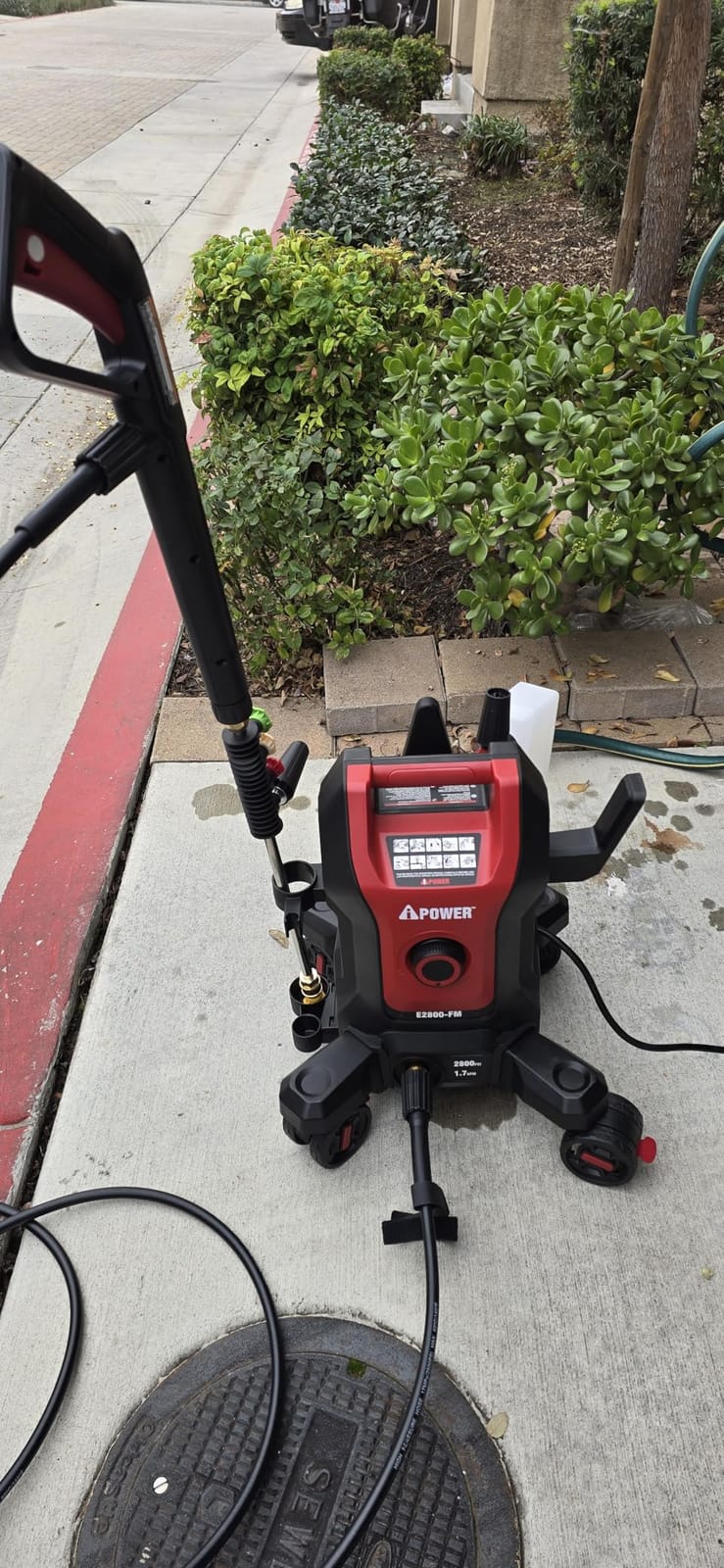 A-iPower Electric Pressure Washer 2800 Max PSI 1.7 Max GPM Follow Me, Power Washer with Anti-Tipping Design QC Turbo Nozzle Soap Dispense for Fence Driveway Patio Cars Home Cleaning E2800-FM Red customer photo 2