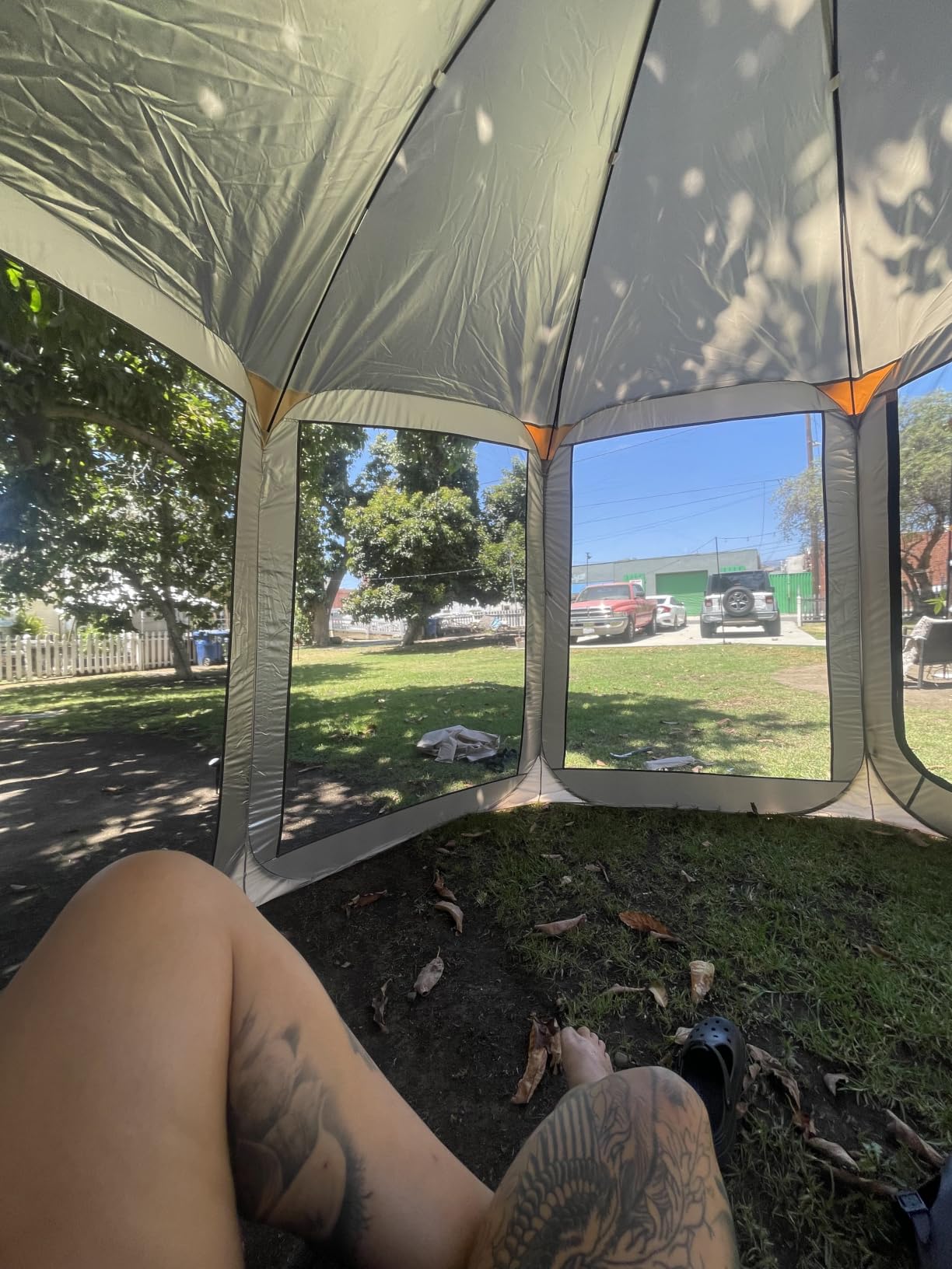 VEVOR SUV Tailgate Tent, 6 x 6 ft Pop-Up Screen House Canopy for 4-6 Person, Portable Screened Shelter customer photo 2