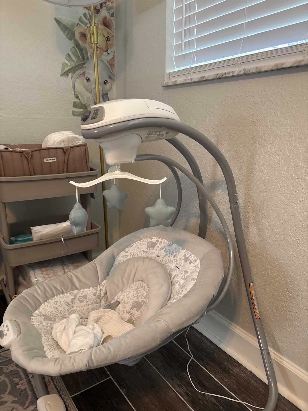 Graco Simple Sway Portable Baby Swing for Infants, Newborn Swing with 15 Songs and Sounds, Great Gift for New Parents, Baby Registry Must Have customer photo 2