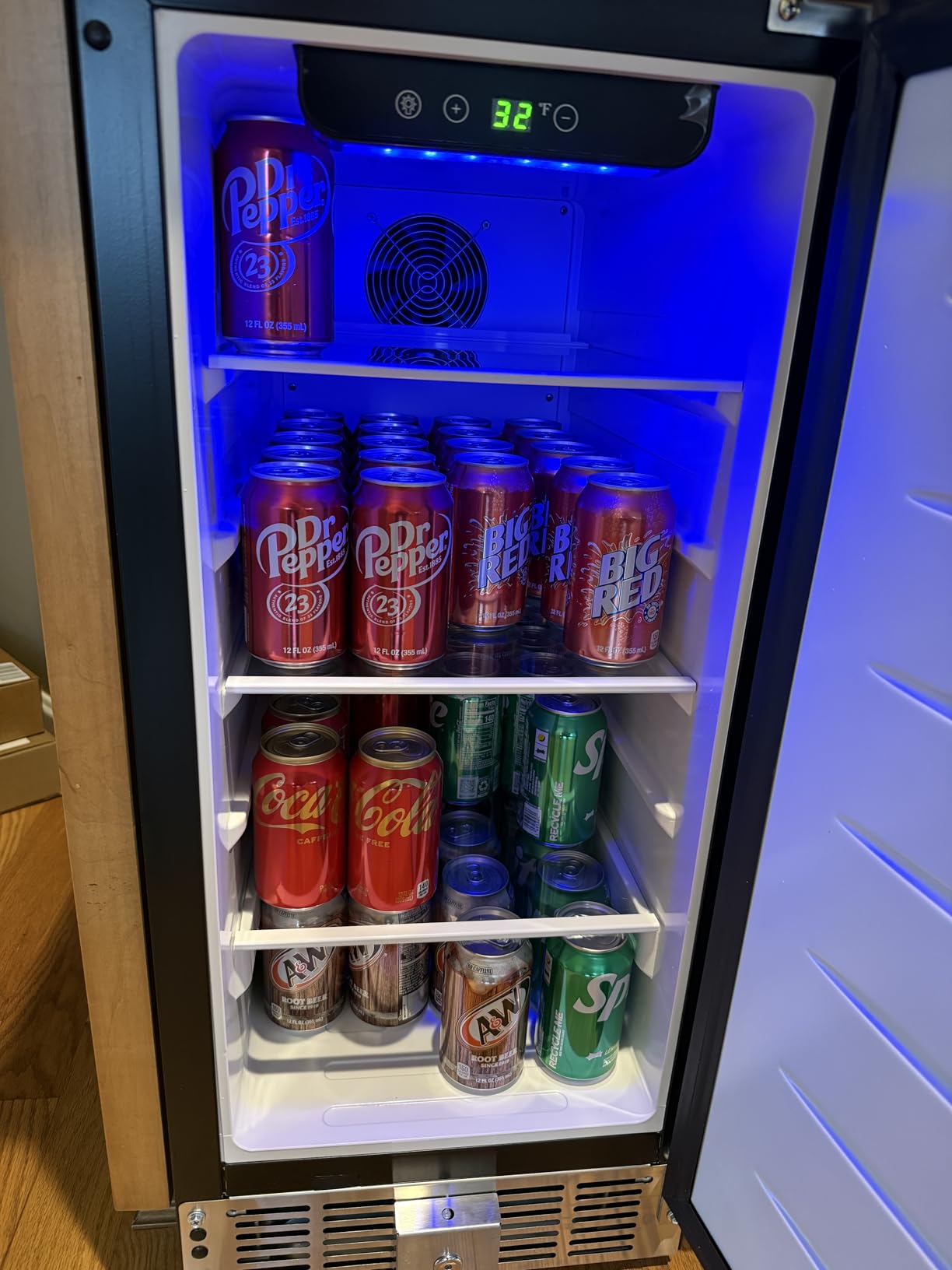 EUHOMY 24 Inch Beverage Refrigerator, Undercounter Beverage Fridge 180 Can with Stainless Steel Door for Home Patio, Beverage Cooler Built-in or Freestanding, Outdoor Refrigerator for Soda Beer Wine customer photo 1