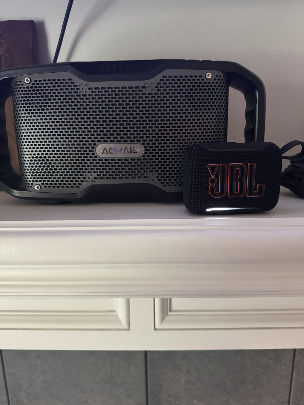 JBL Go 5 Portable Bluetooth Speaker, Waterproof and Dustproof - Black, Dustproof Drop-Proof With up to 10 Hr Battery, Stereo Pairing, App Control For Pool, Beach, Outdoor Listening customer photo 1