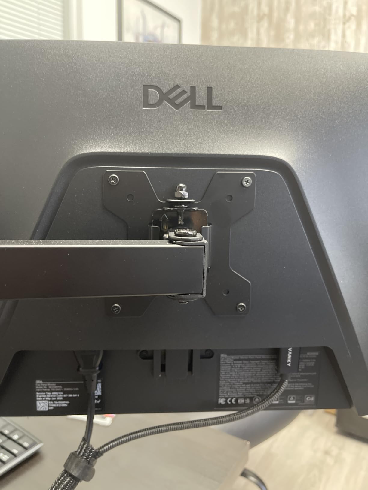Dell 24 240Hz Gaming Monitor - SE2426HG - 23.8-inch FHD (1920x1080) 240Hz Display, in-Plane Switching (IPS) Technology, AMD FreeSync Premium, TUV 3-Star, 2X HDMI, DisplayPort 1.4, Tilt customer photo 1
