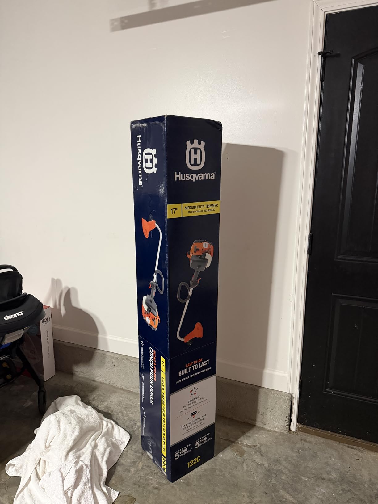 Husqvarna 122C, 22-cc 2-Cycle, 17-inch Curved Shaft Gas String Trimmer with Tap N' Go Trimmer Head, 966712703 customer photo 2