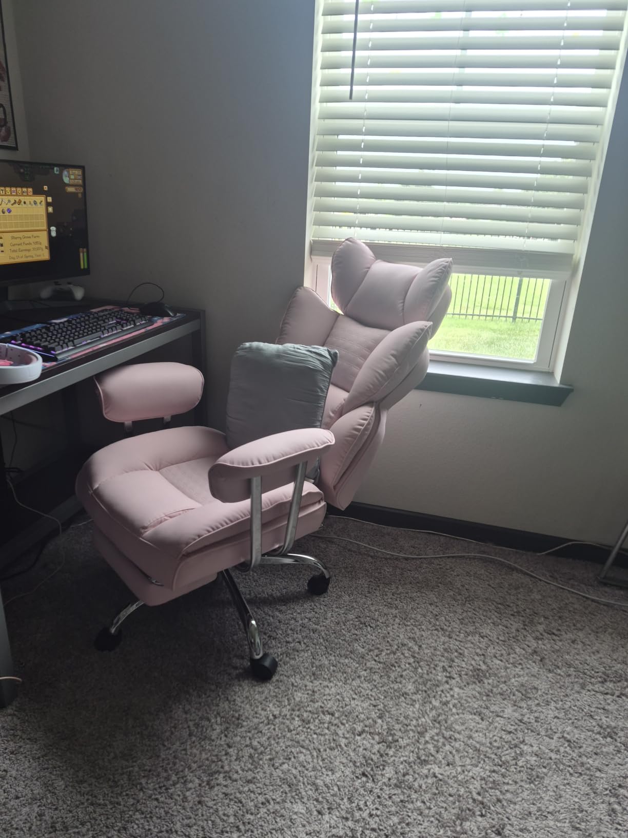 DUMOS Big and Tall Executive Office Chair with Footrest, Scratch-Resistant PU Leather, Pocket Spring Support, 400lbs, Brown customer photo 1