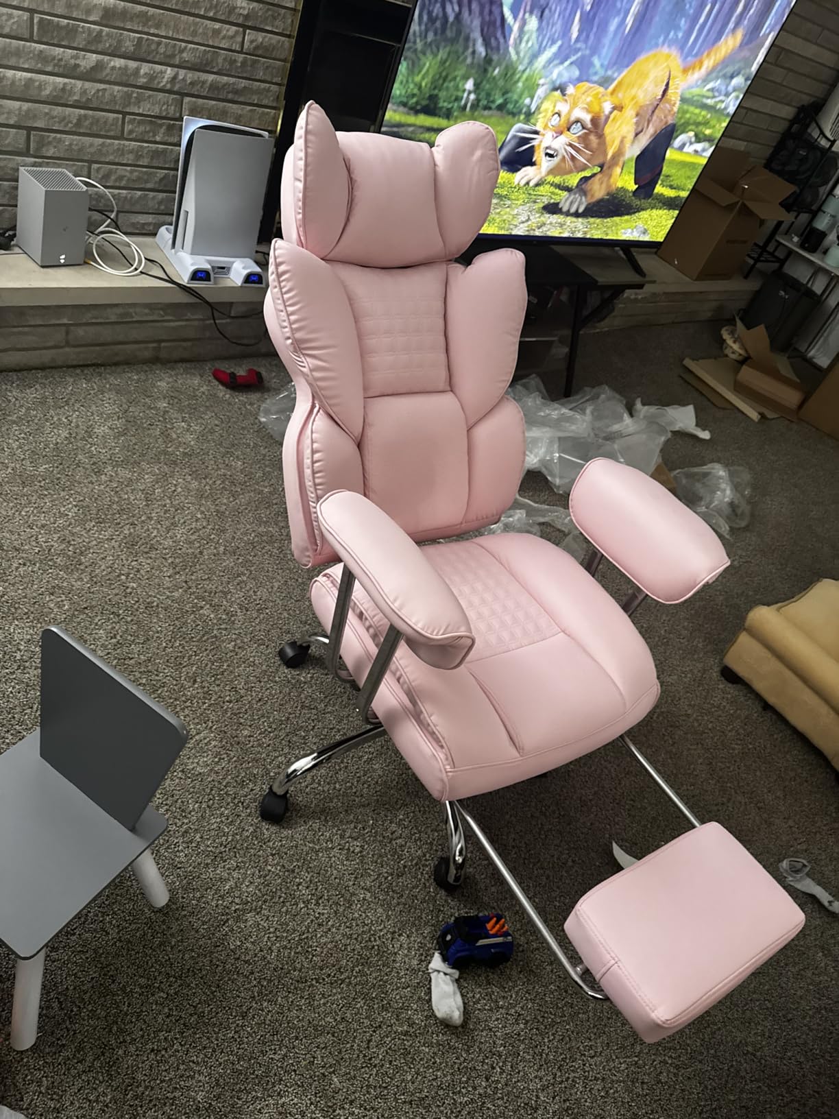 DUMOS Big and Tall Executive Office Chair with Footrest, Scratch-Resistant PU Leather, Pocket Spring Support, 400lbs, Brown customer photo 2