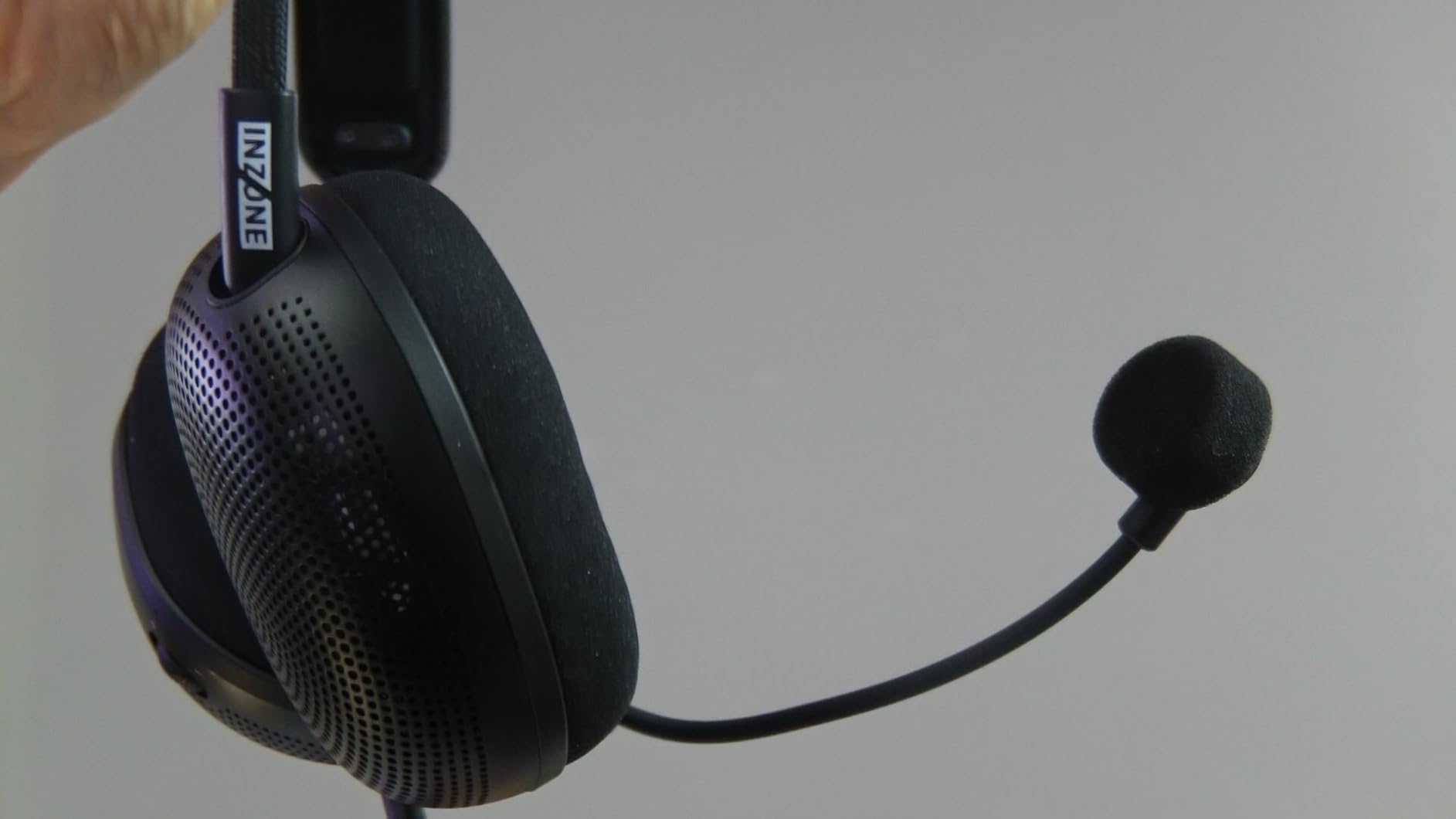 Sony INZONE H6 Air Wired Open-Back Gaming Headset with Mic, Black | Ultra-Lightweight for All Day Comfort, For PC/PS5/Mobile, Detachable High-Fidelity Mic, Audiophile, USB-C Audio Box customer photo 1