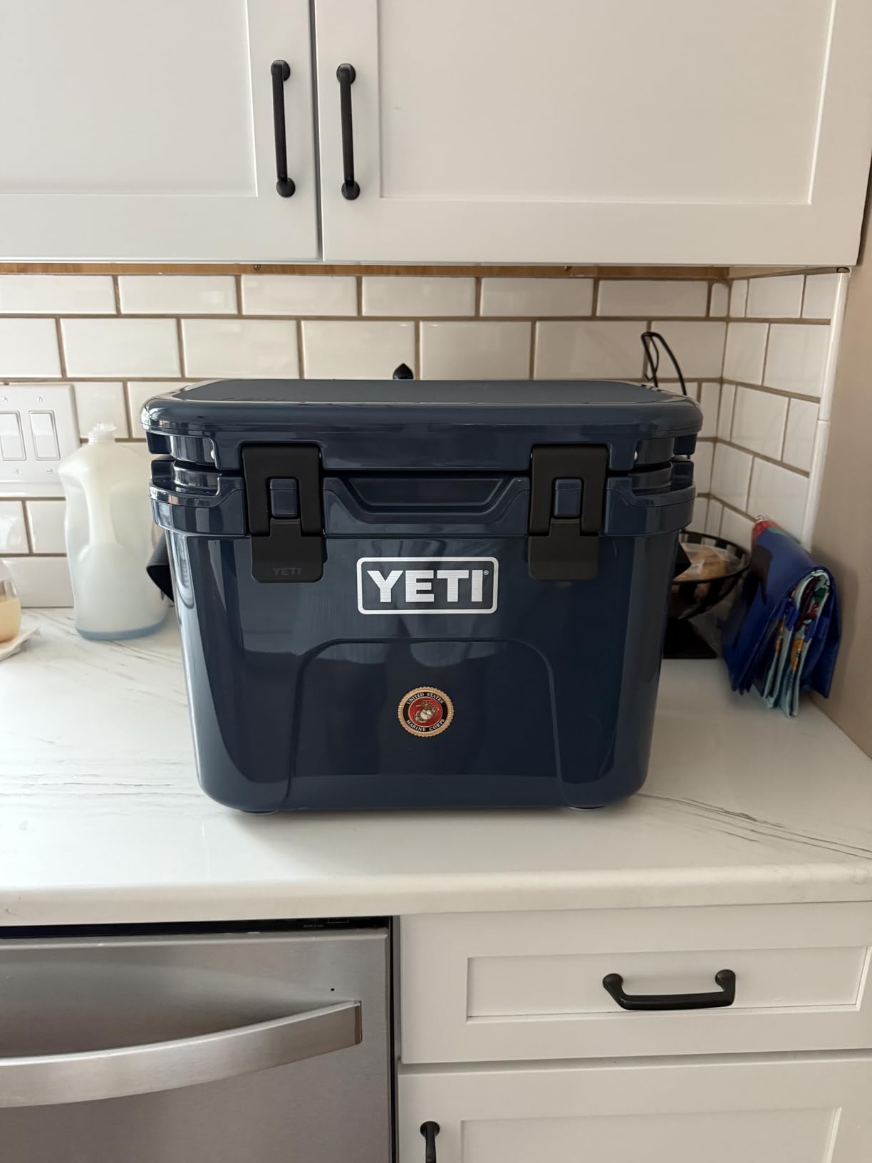 YETI Roadie 15 Hard Cooler with DoubleDuty Shoulder Strap | Compact, Durable, and Portable Insulated Ice Chest, Keeps Ice All Day, Fits 22 cans (only) or 16 lbs of ice (only) customer photo 2