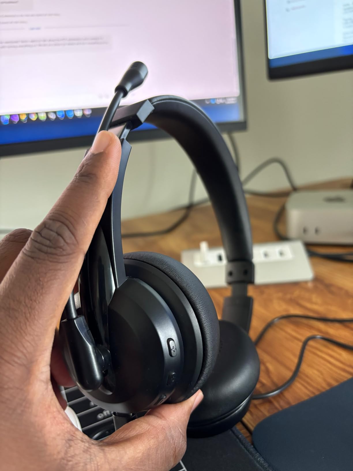 AOC Wireless Headset with Mic for Work, AI Noise Cancelling, Bluetooth customer photo 1