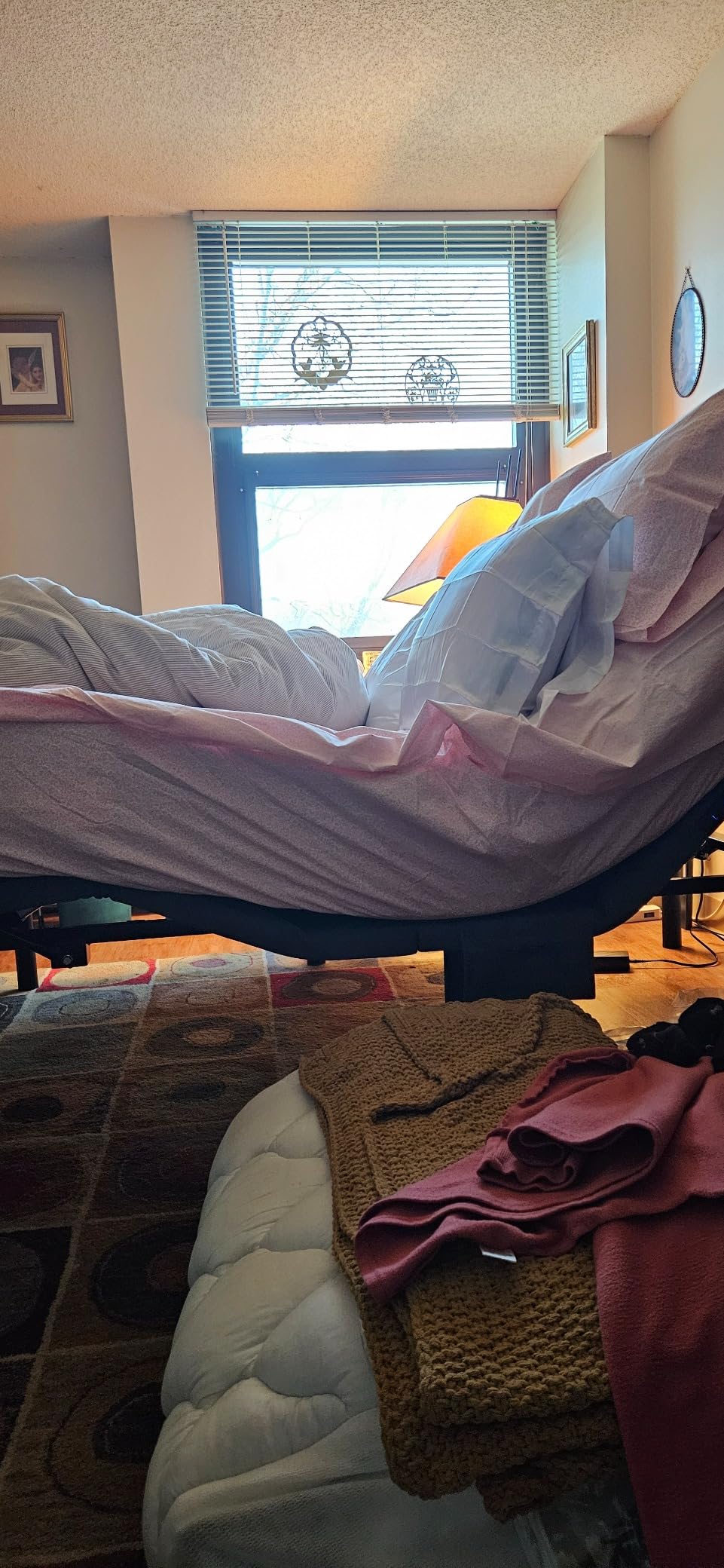Marsail Split King Adjustable Bed Base with Wireless Remote, Dual Motor Smart Frame with Zero Gravity & Anti-Snore, 4 USB Ports & Under Bed Lighting, Quick 3-Min Setup customer photo 2
