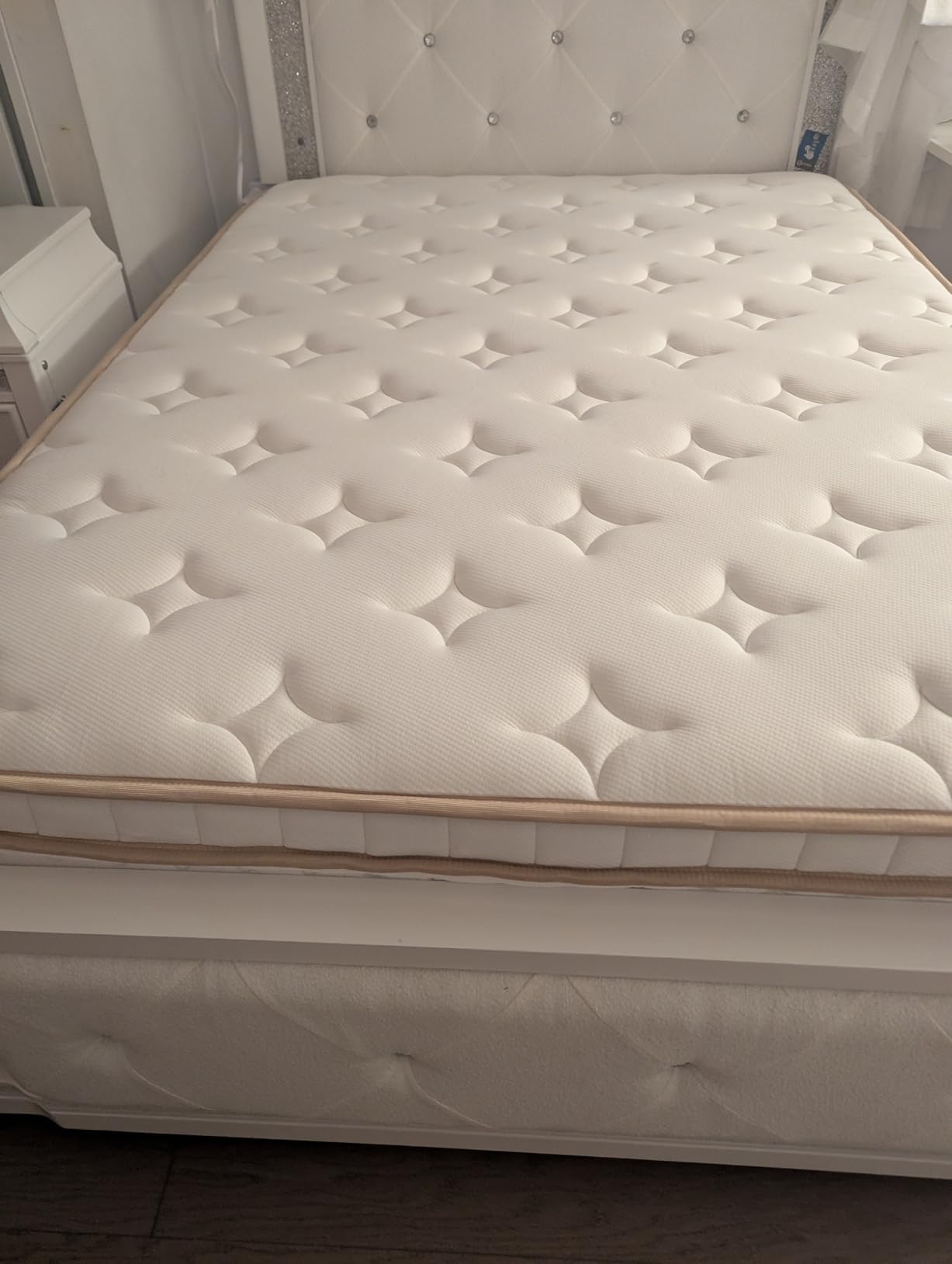 BedStory Hybrid Mattress King 12 Inch - Low Motion Transfer for Couples - Orthopedic Lumbar Support & Pressure Relief - CertiPUR-US Certified Non-Toxic Materials customer photo 1