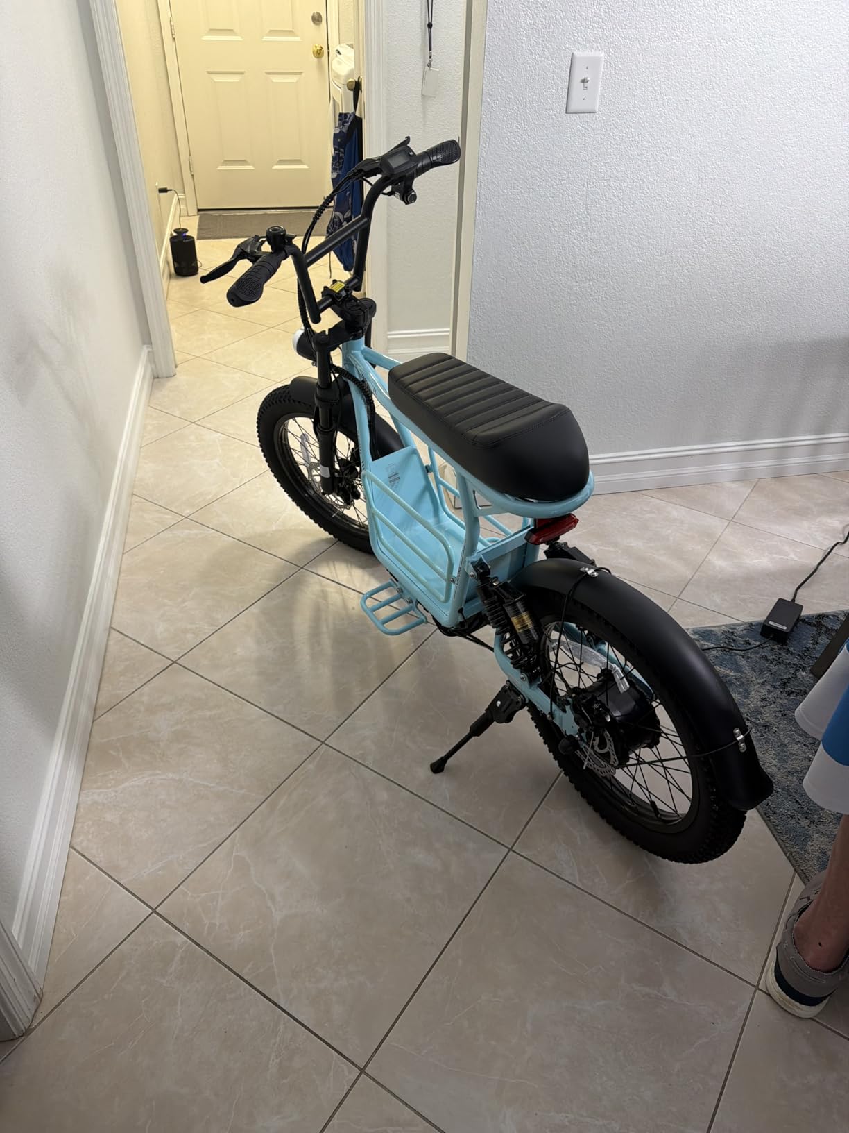 Caroma Electric Scooter with Seat for Adults, 1000W Peak Motor, 25Miles Range & 20Mph, Multiple Suspension, Electric Motorcycle Mini Bike with Basket for Pets & Cargo, UL 2272 Certified customer photo 1