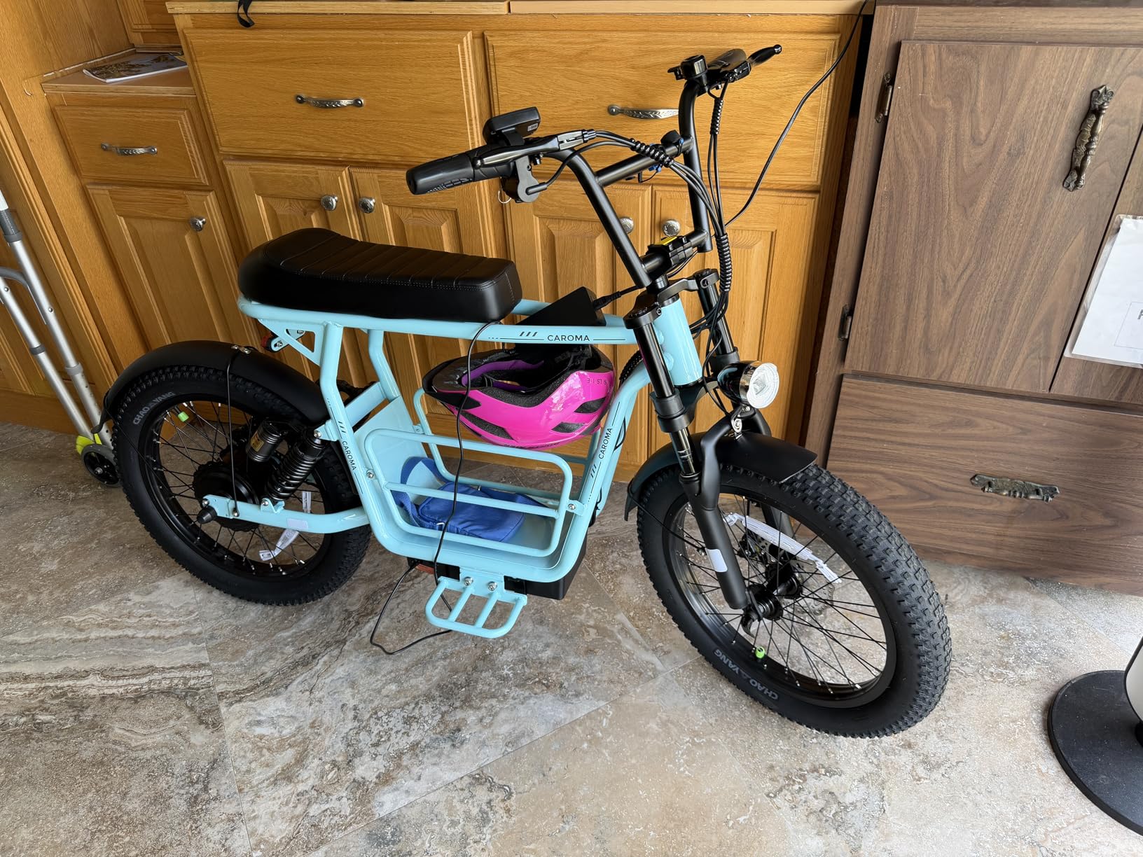 Caroma Electric Scooter with Seat for Adults, 1000W Peak Motor, 25Miles Range & 20Mph, Multiple Suspension, Electric Motorcycle Mini Bike with Basket for Pets & Cargo, UL 2272 Certified customer photo 2